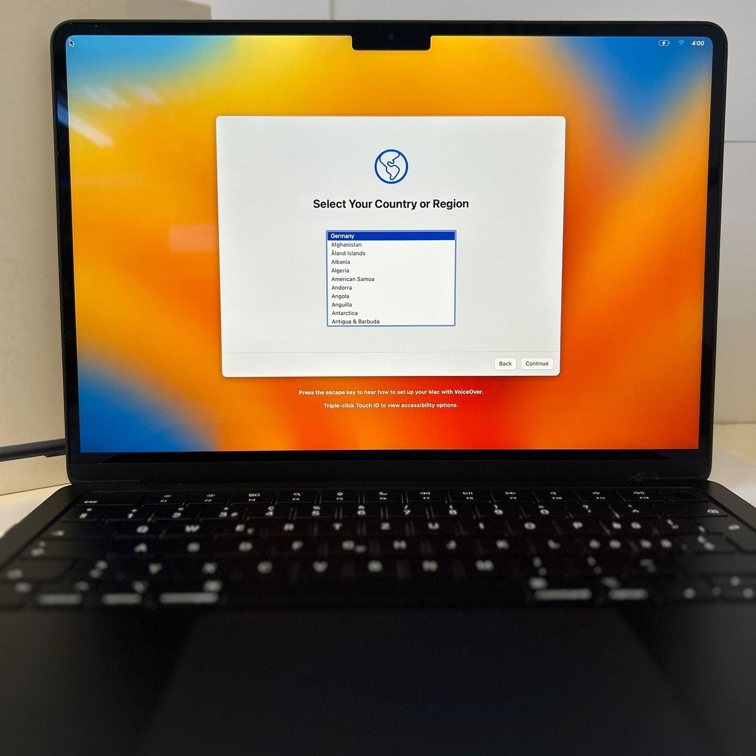 Apple Macbook Air M2 2022, 256GB, Baterie 96% - Stare buna
