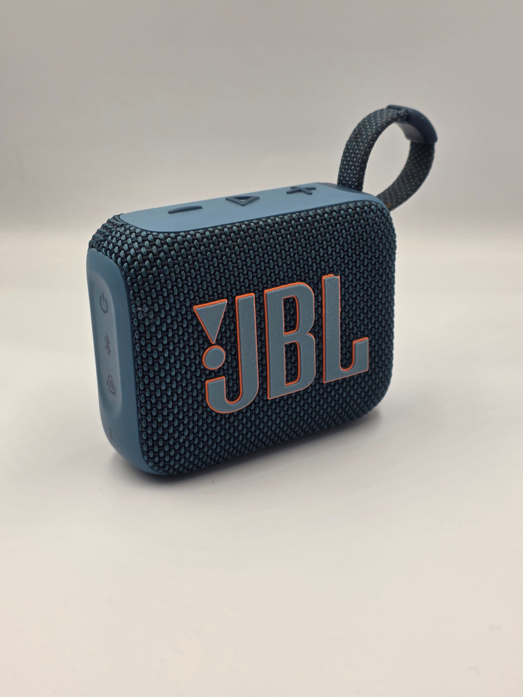 Boxa JBL portabila