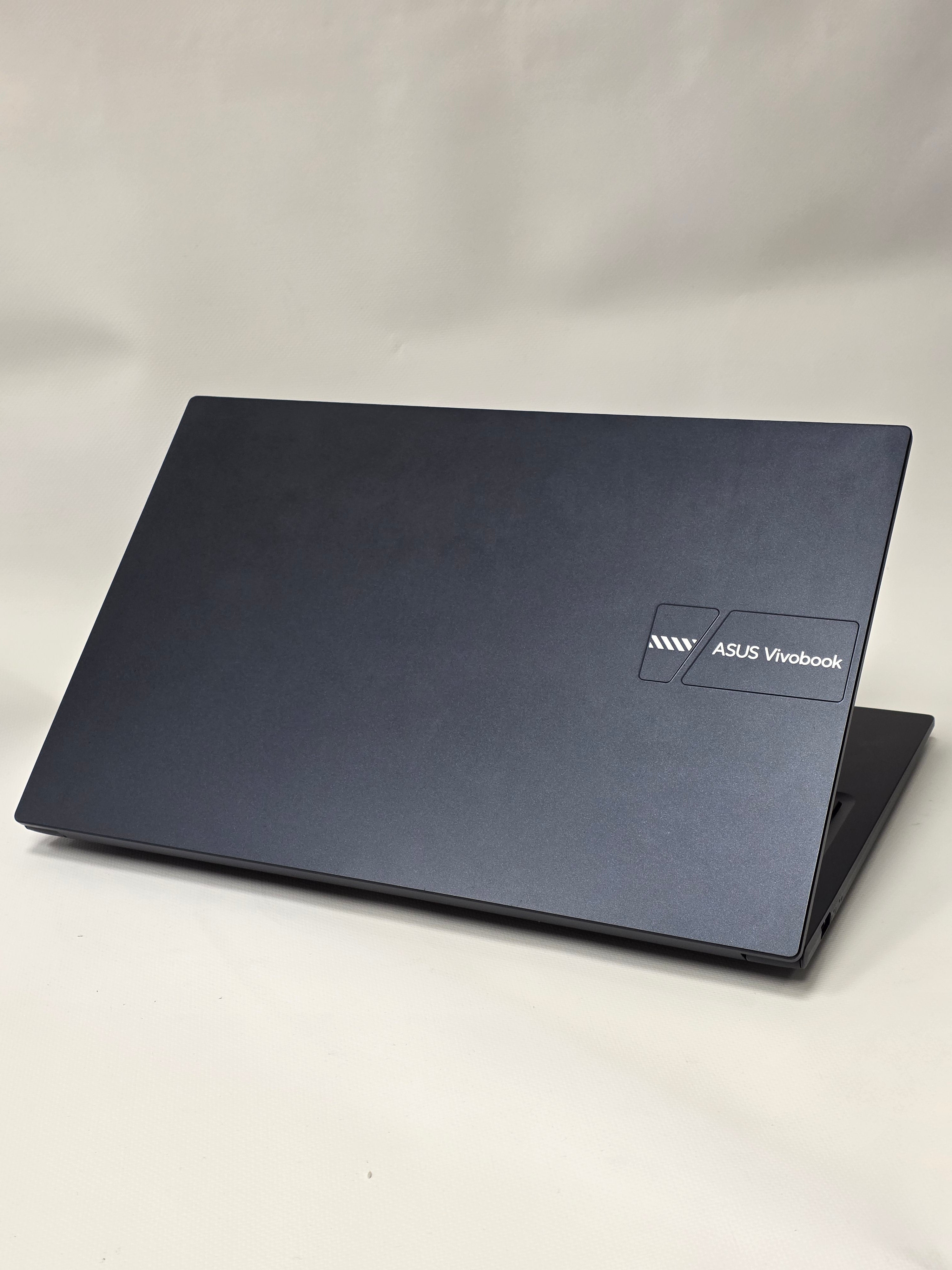 Laptop Asus Vivobook 15