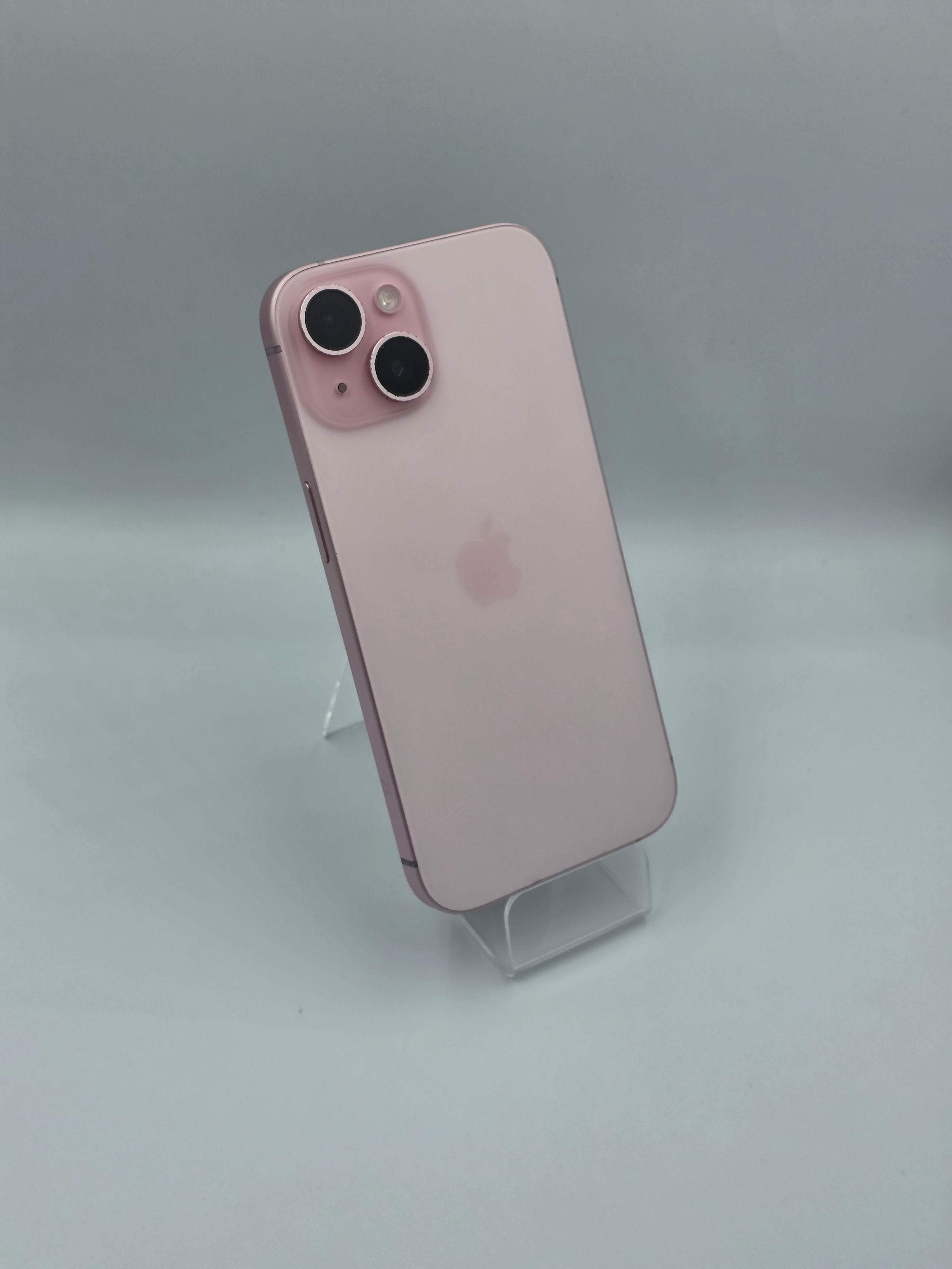 iPhone 15 Pink