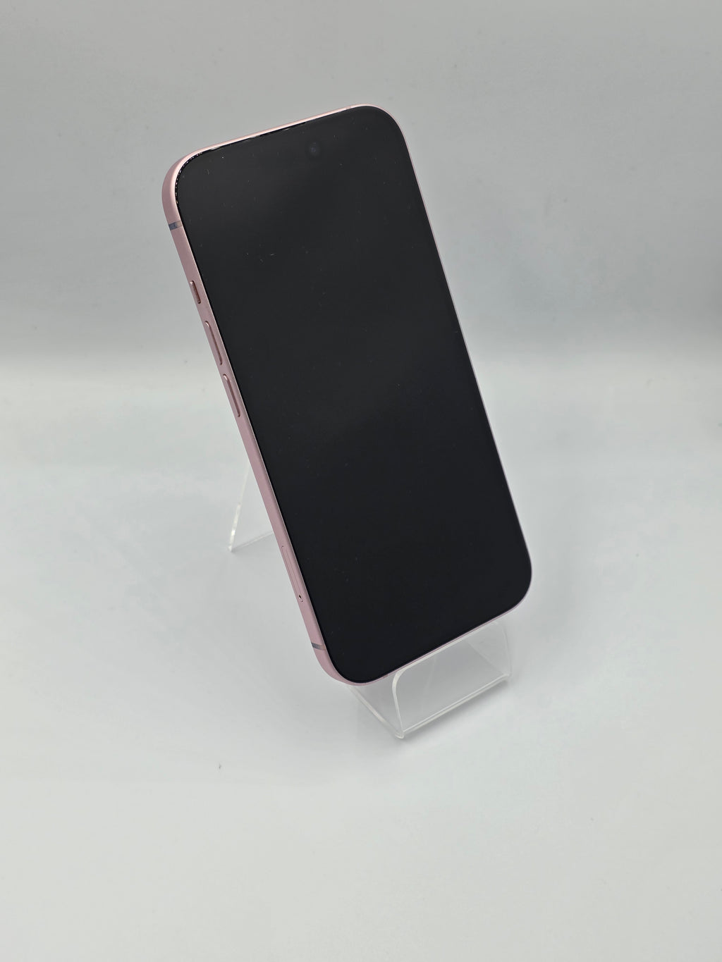 iPhone 15 Pink