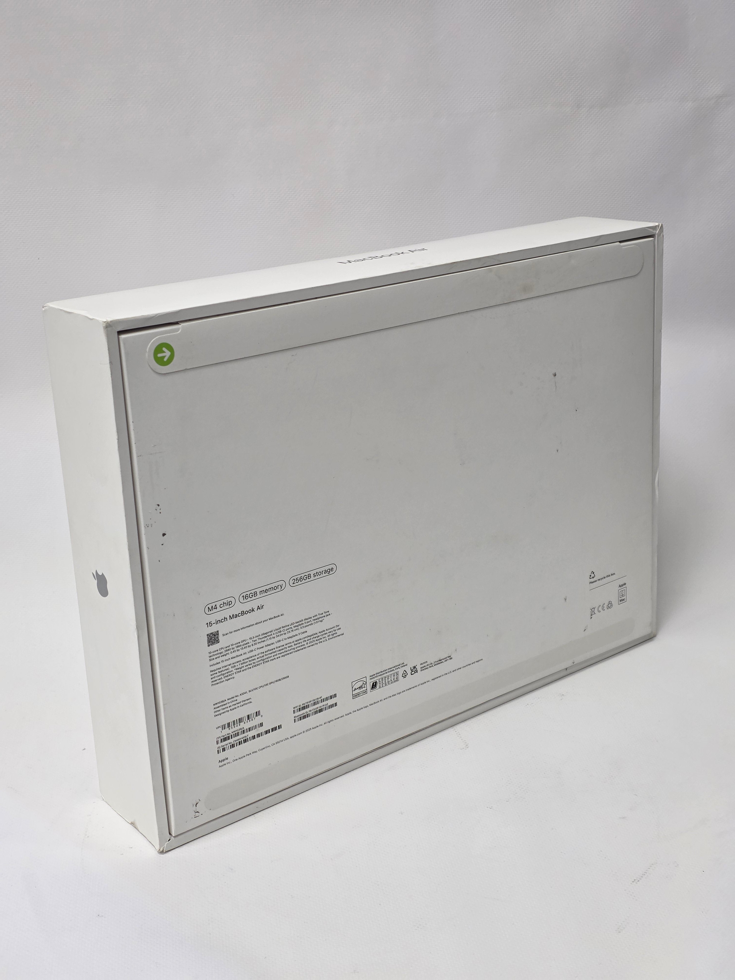 MacBook Air 15" M4 Chip 16 RAM SSD 256 GB