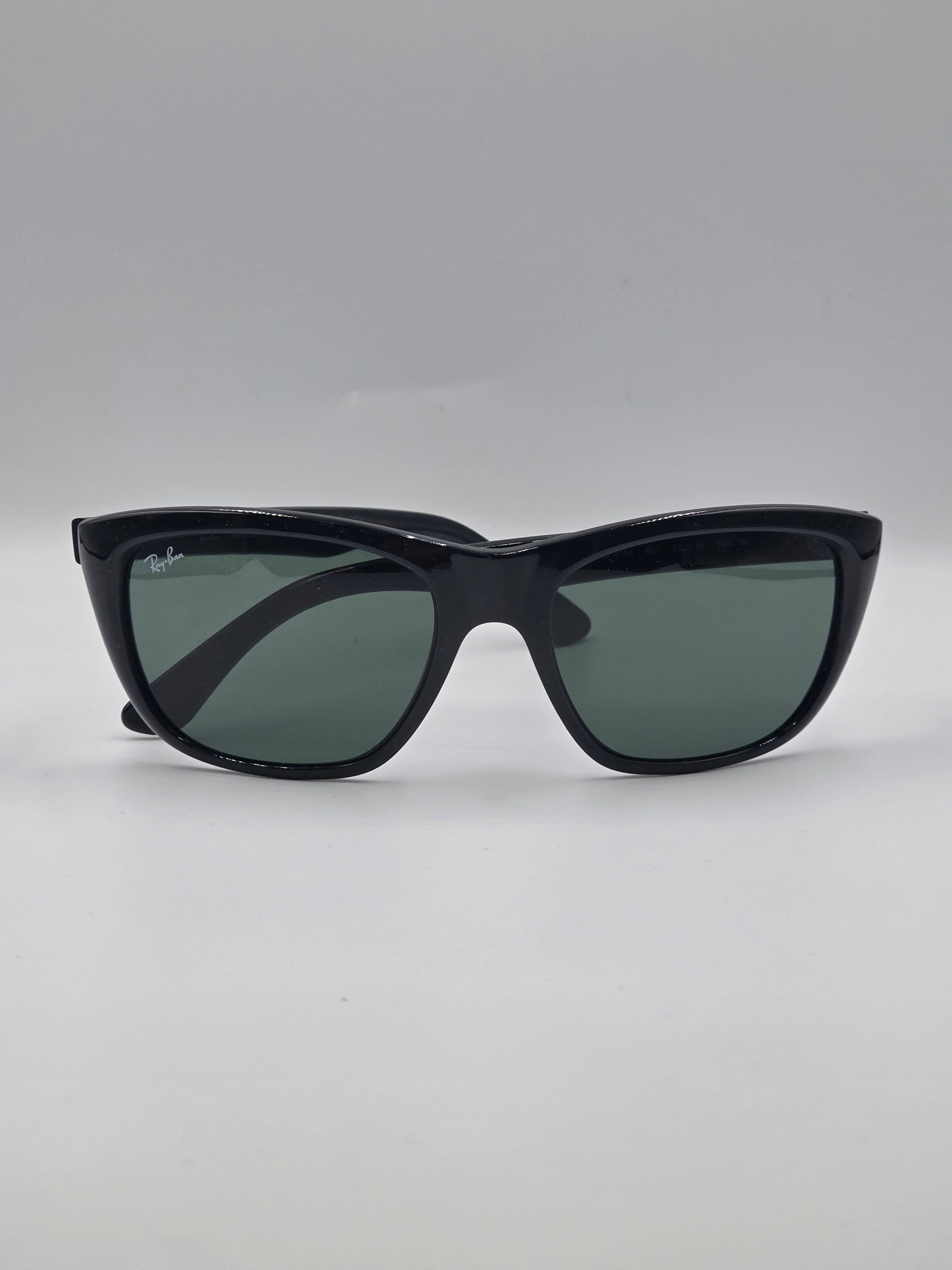 Ochelari de soare Ray-Ban RB4154