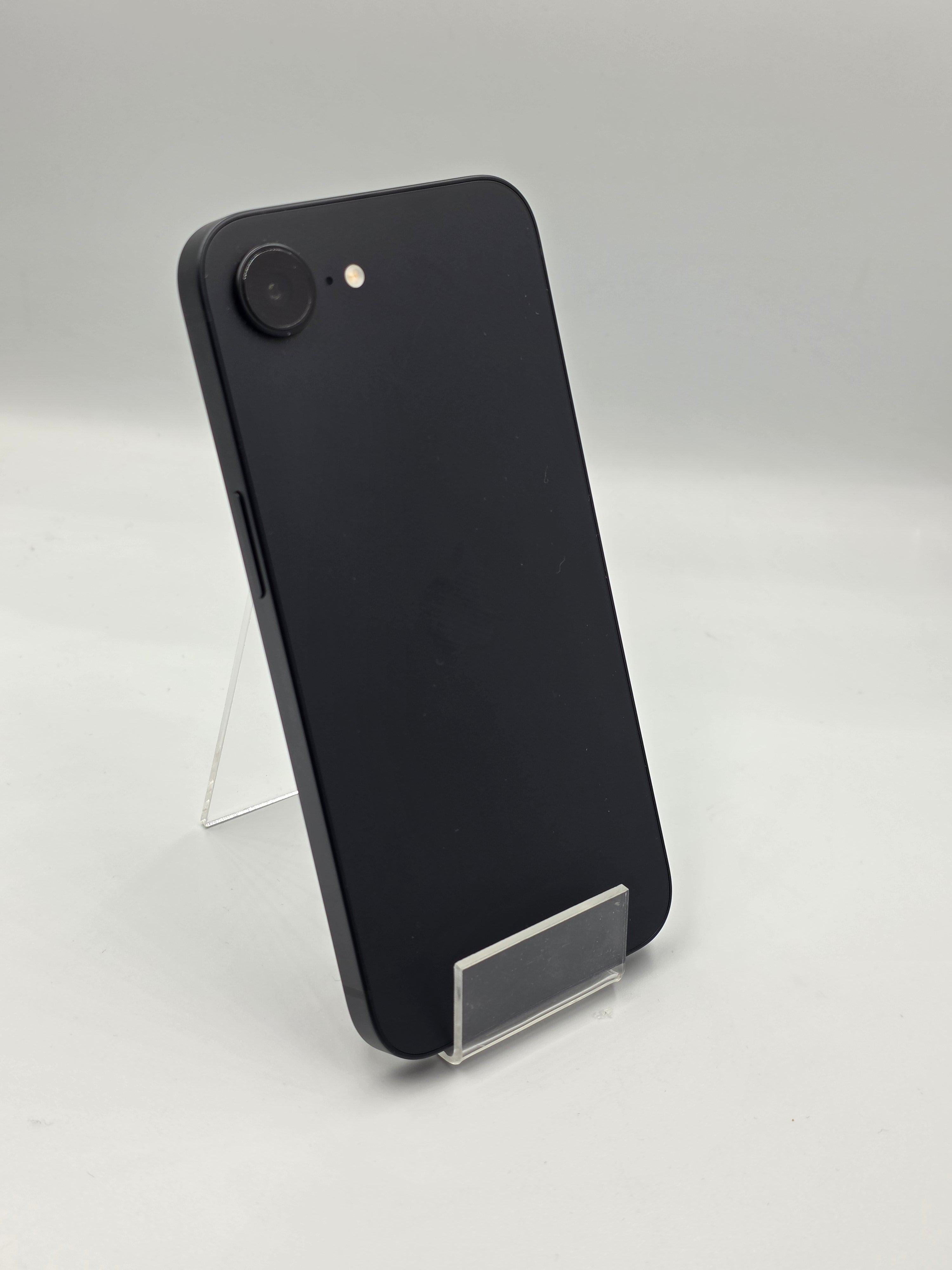 Apple iPhone 16E