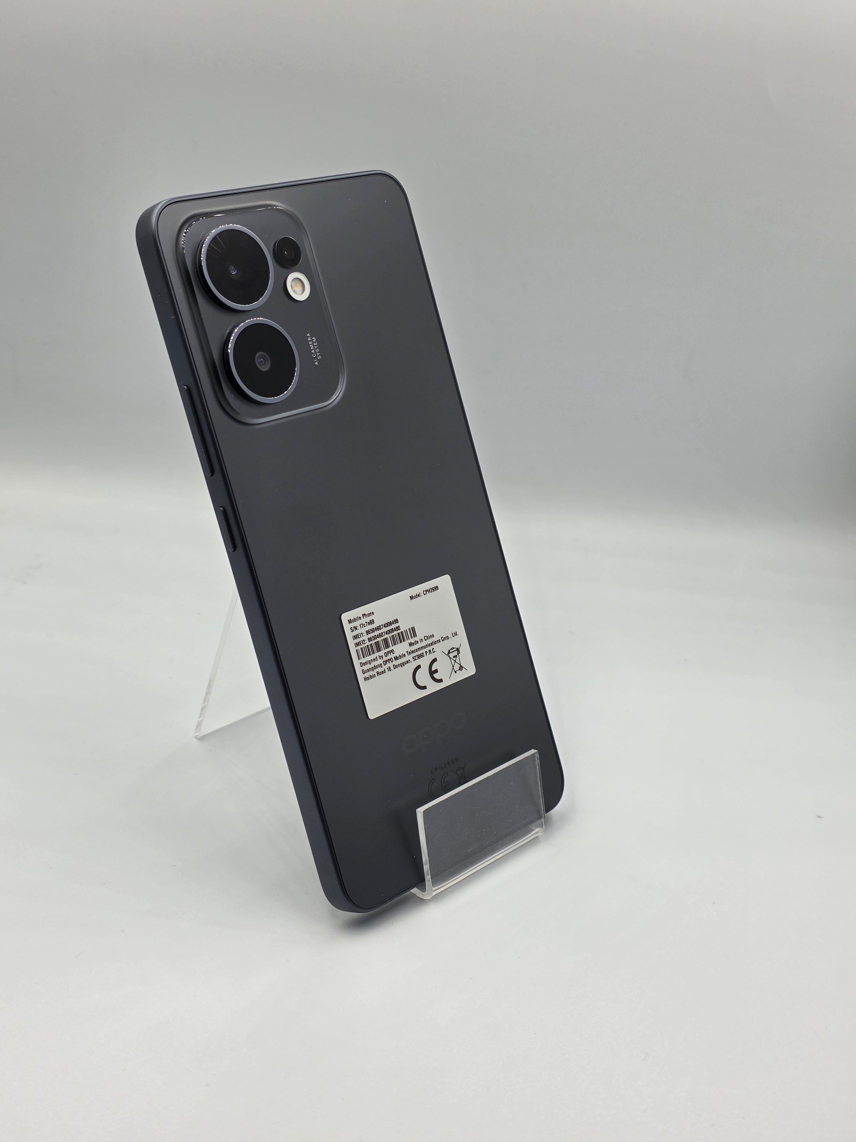 Oppo Reno 13 F 5G/ La Cutie