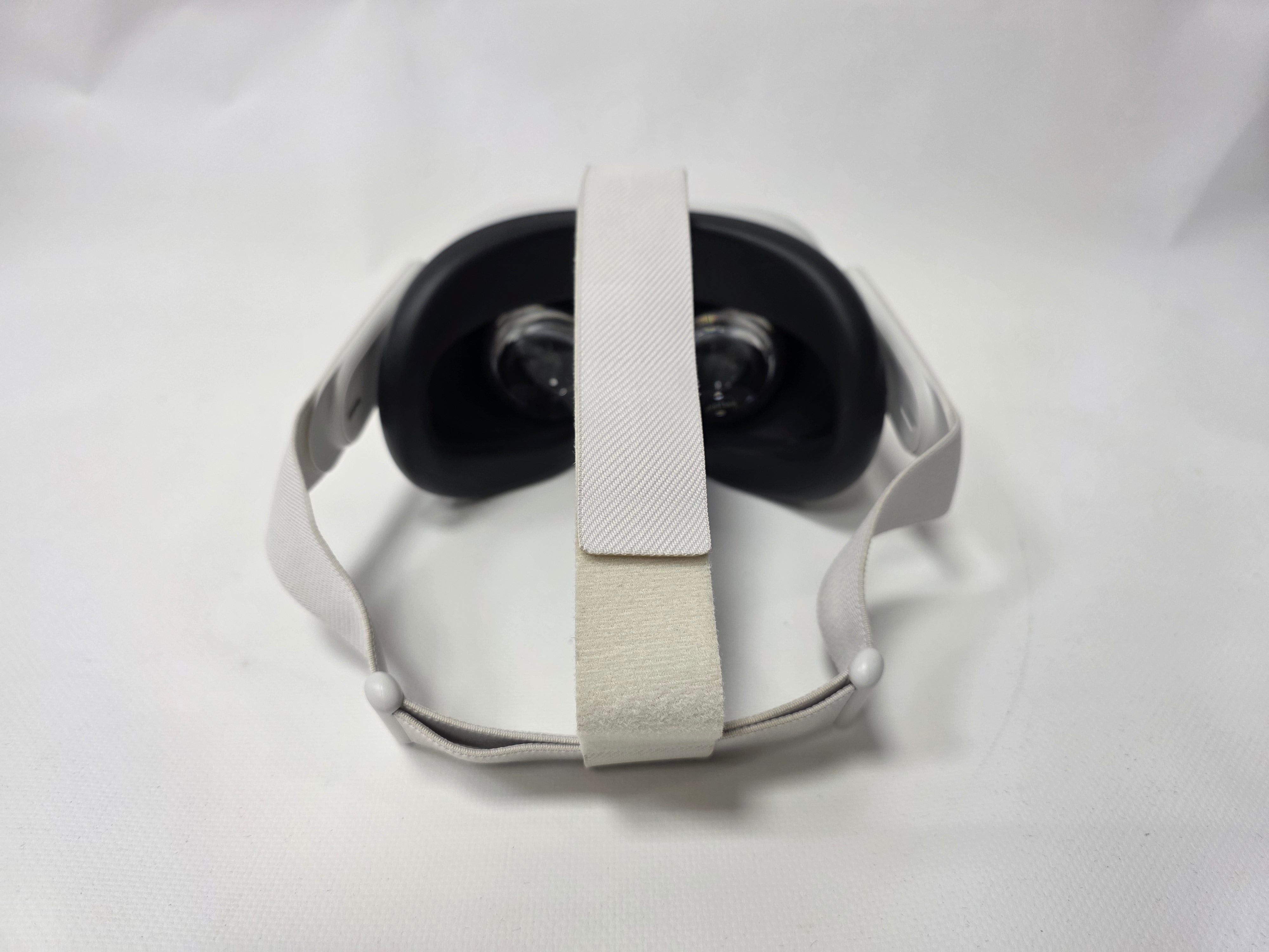 Oculus Quest 2 cu 2 Controllere