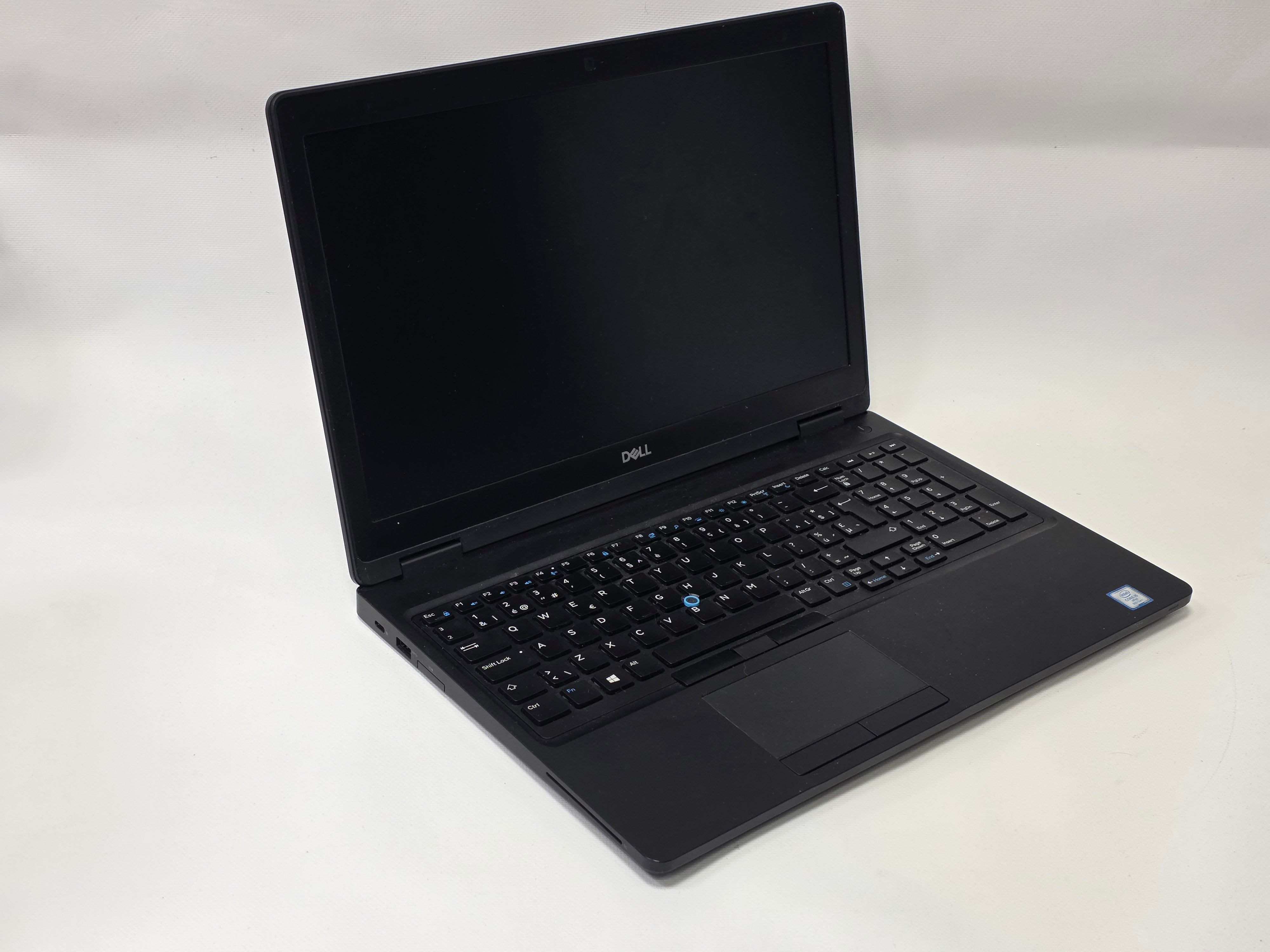 Laptop Dell Latitude 5590