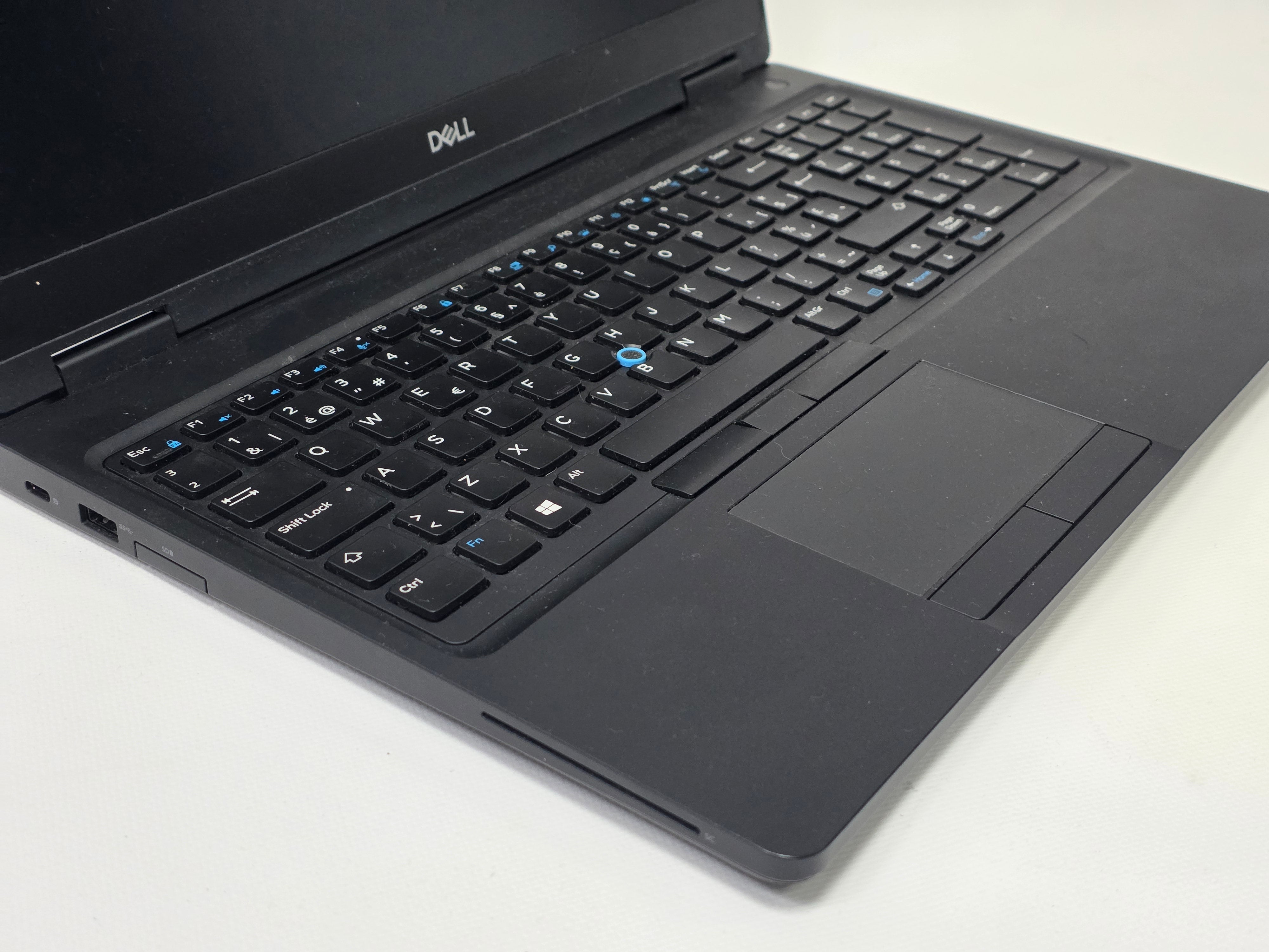 Laptop Dell Latitude 5590