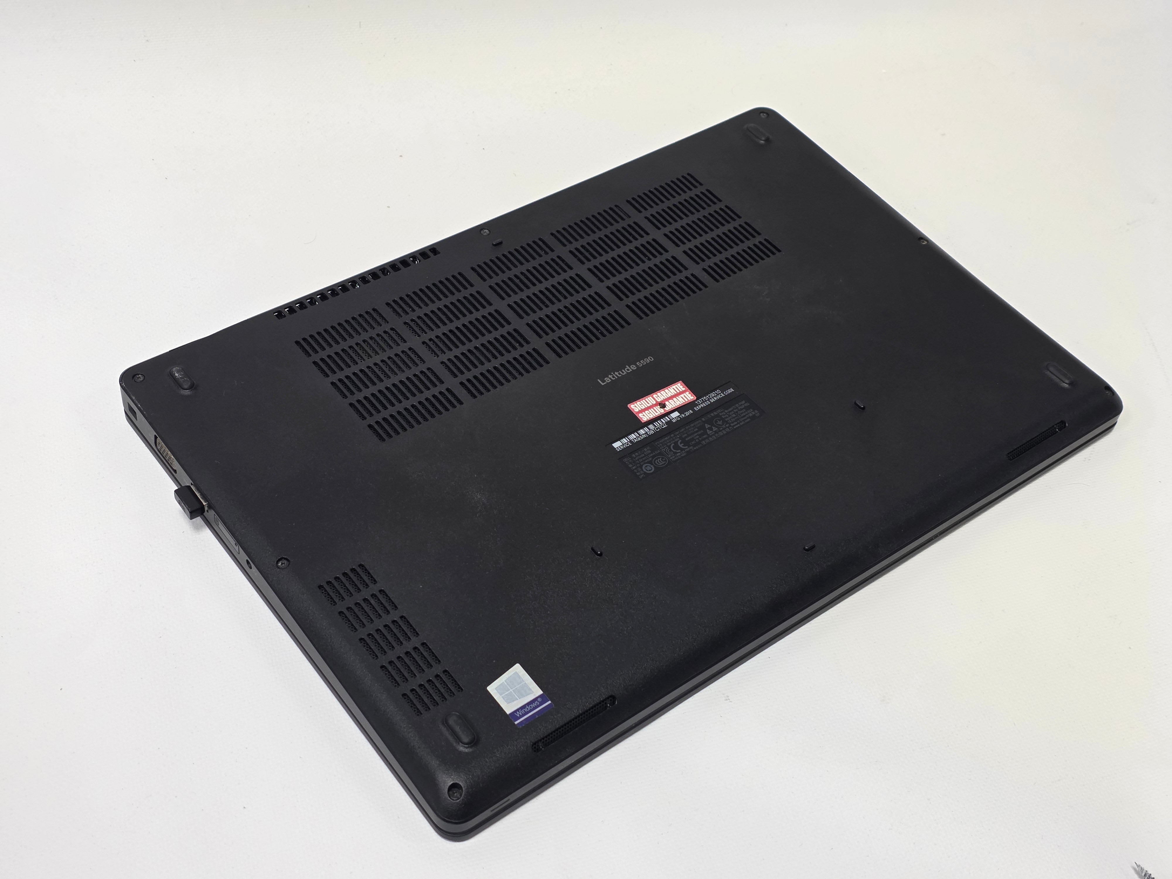Laptop Dell Latitude 5590
