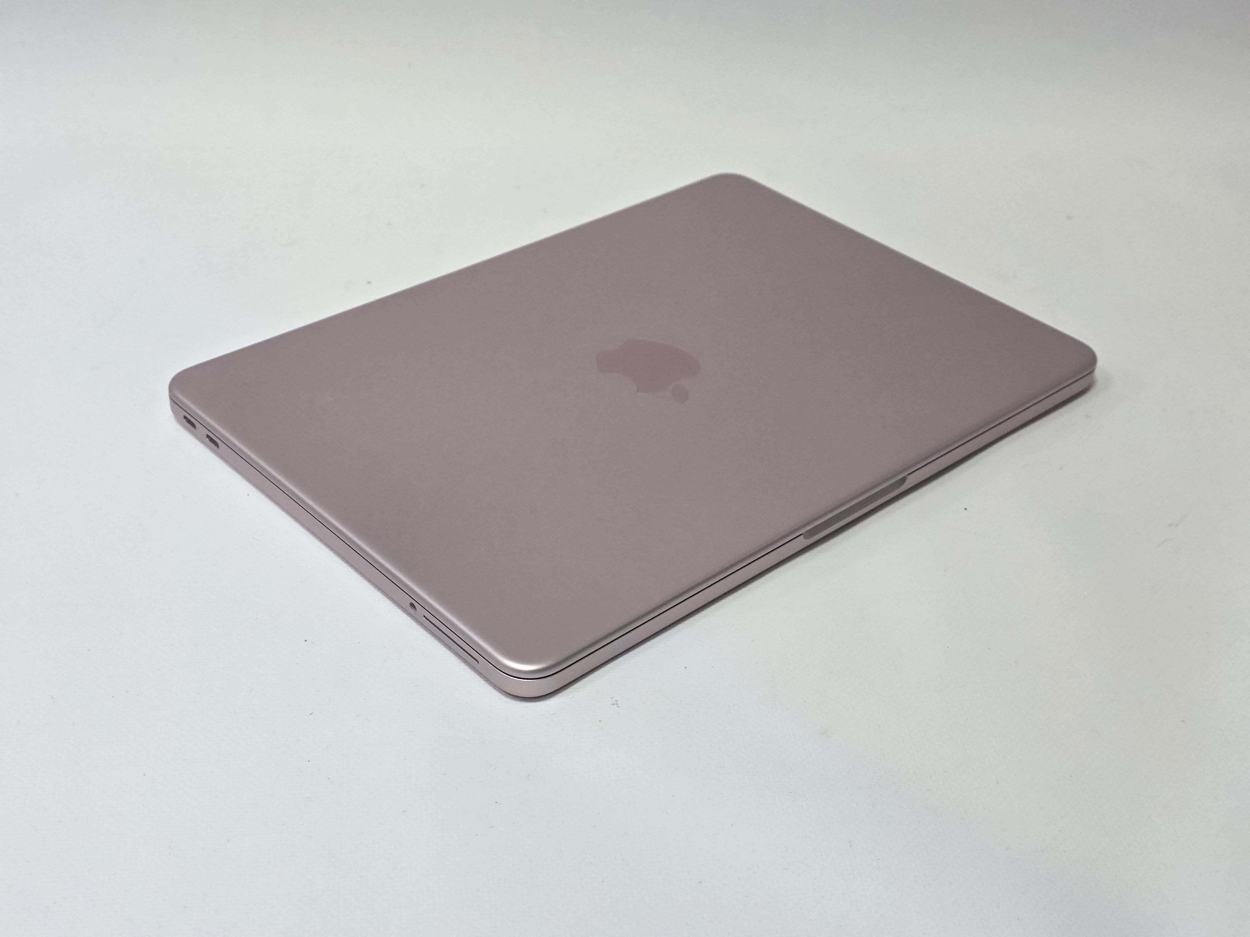 Apple Macbook Neo A3404
