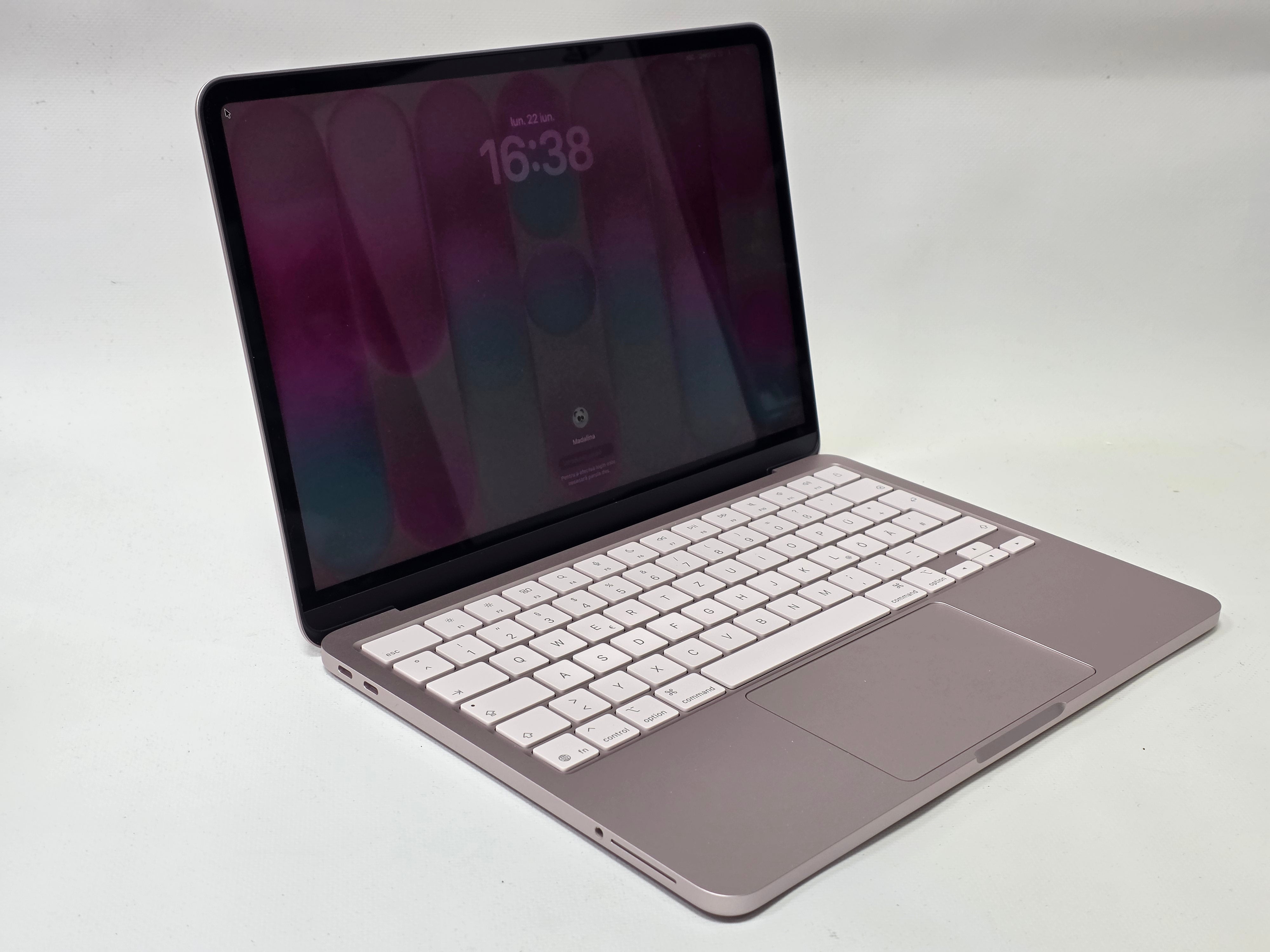 Apple Macbook Neo A3404