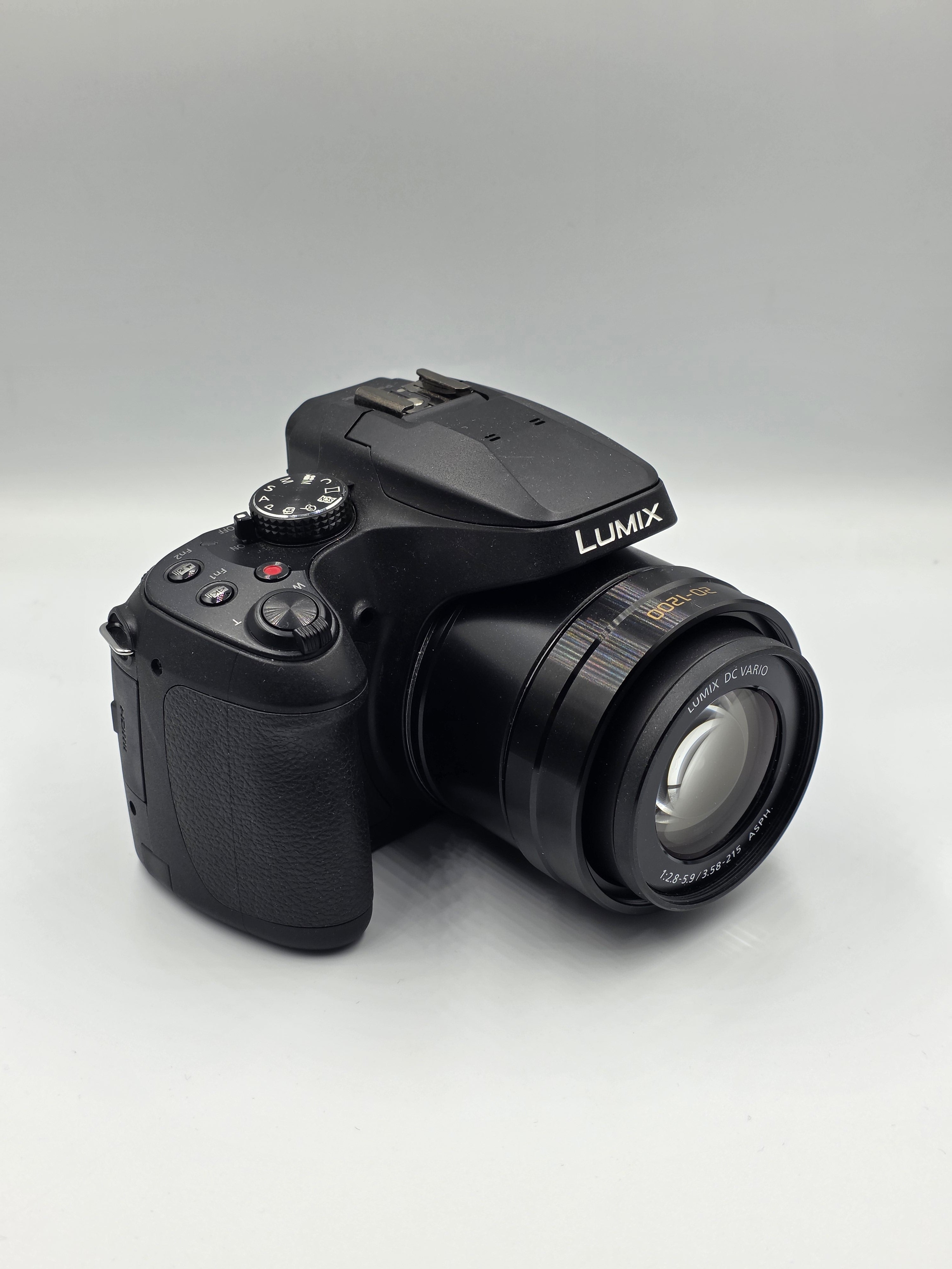 Aparat foto PANASONIC DC-FZ82