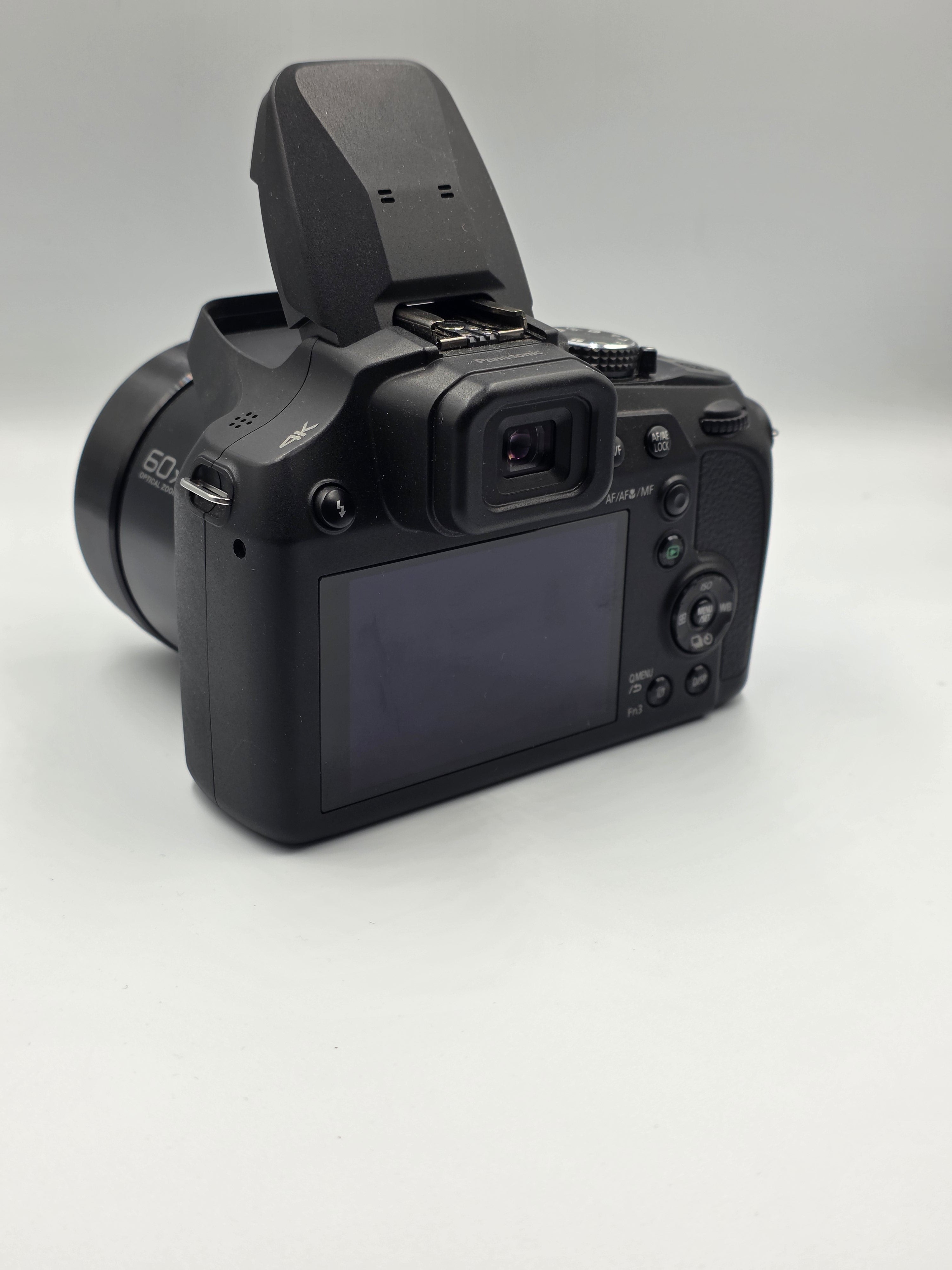 Aparat foto PANASONIC DC-FZ82