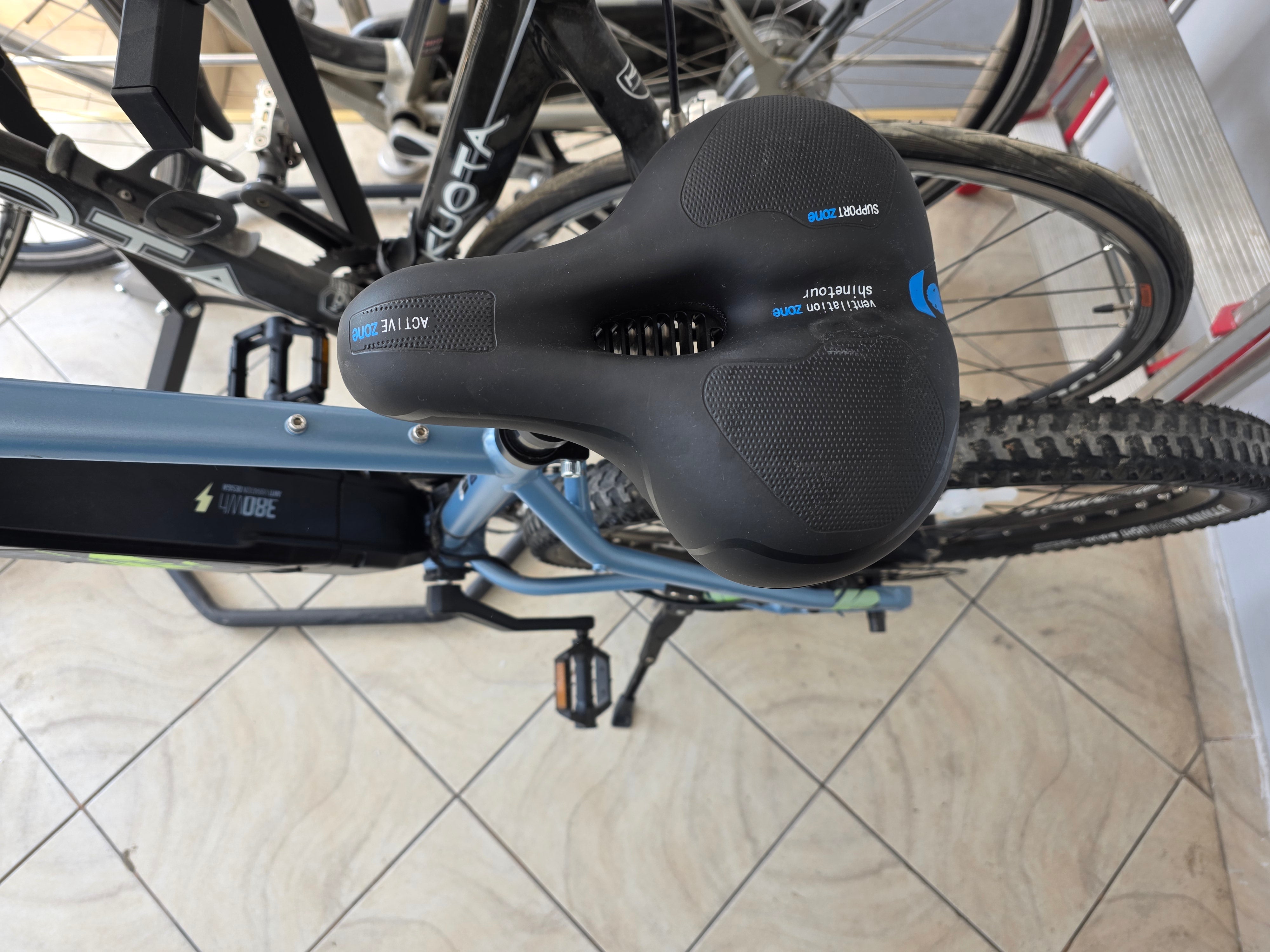 Bicicleta Electrica Rockrider eST 100 albastra