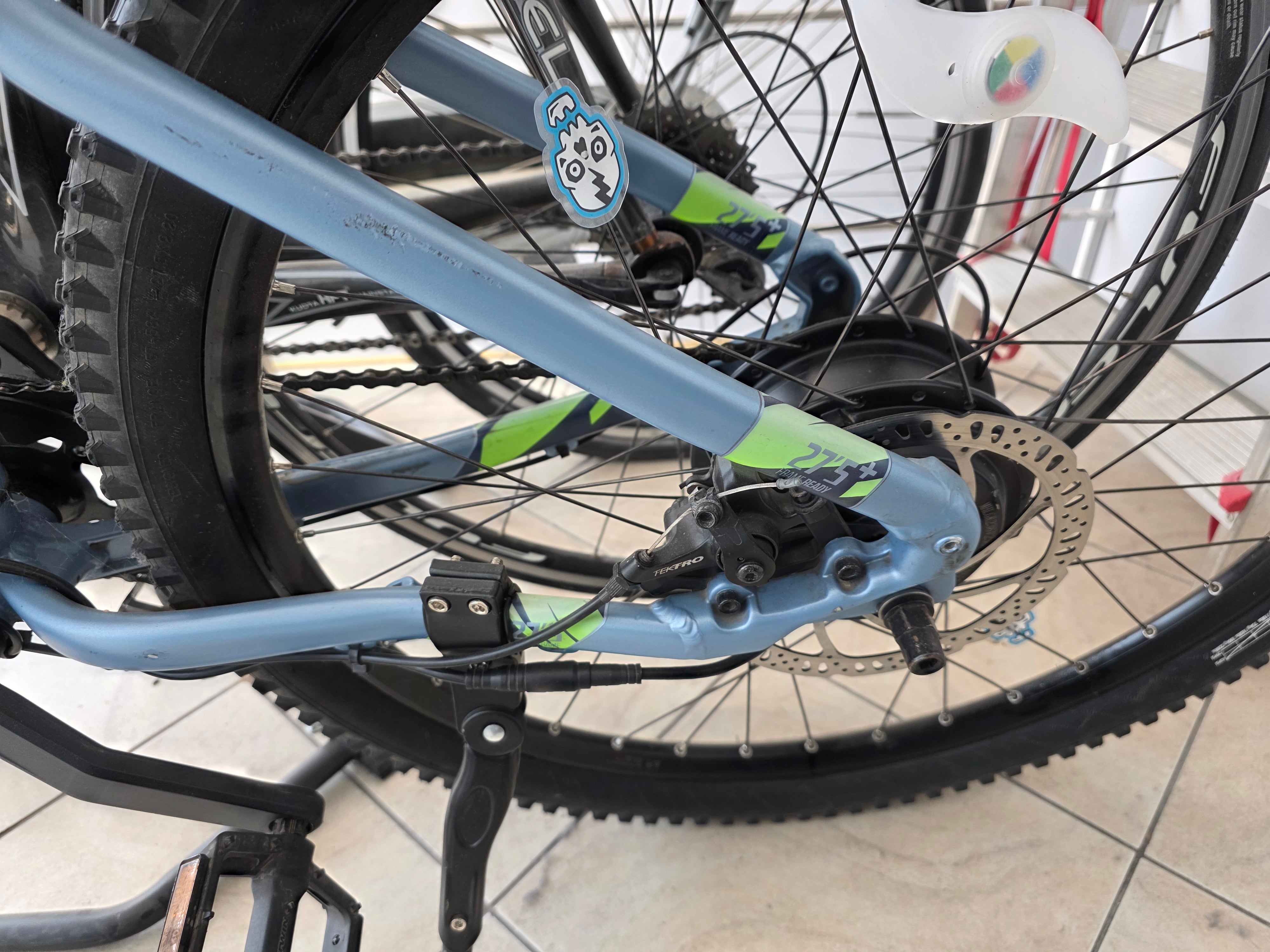 Bicicleta Electrica Rockrider eST 100 albastra
