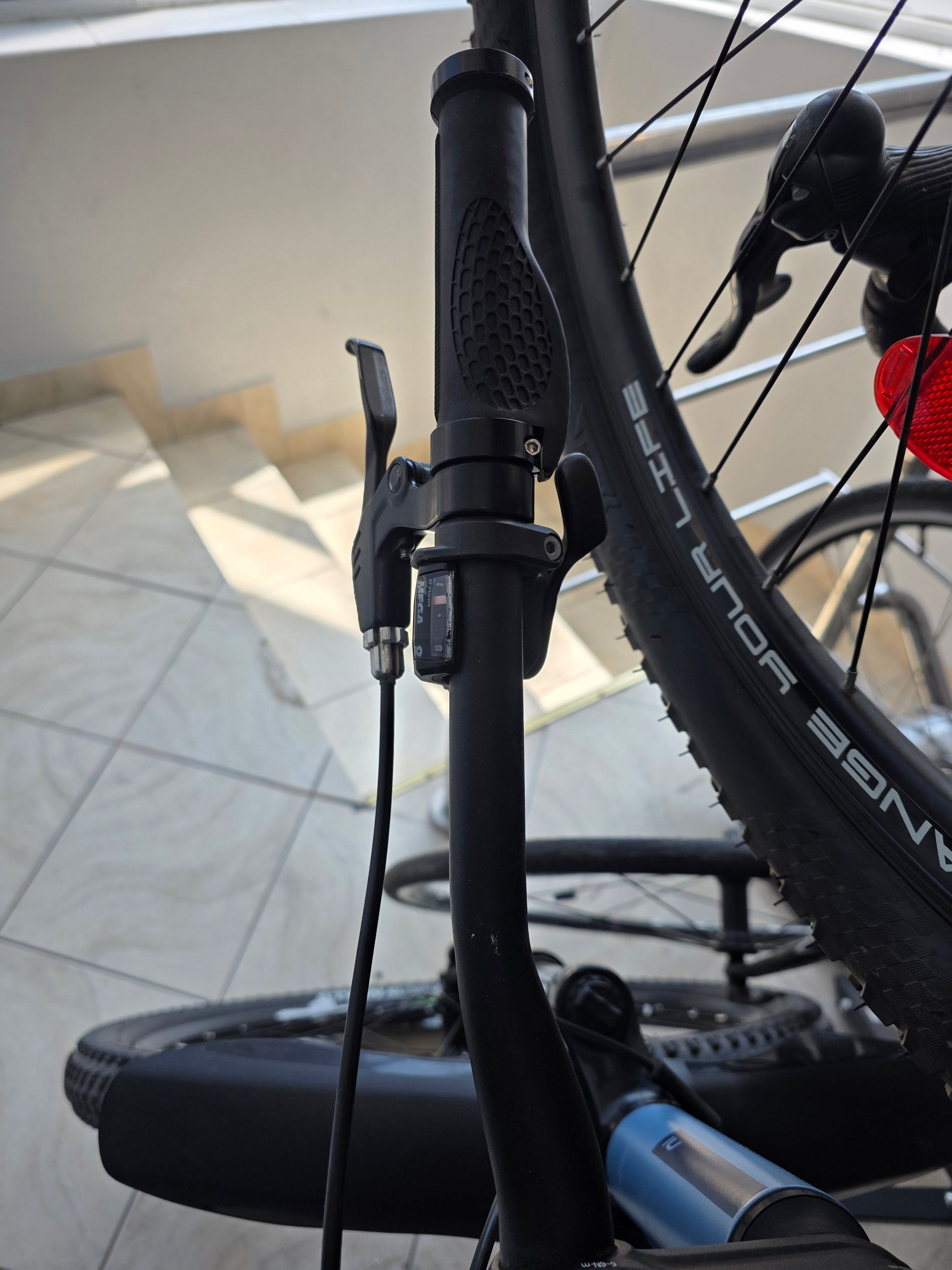 Bicicleta Electrica Rockrider eST 100 albastra