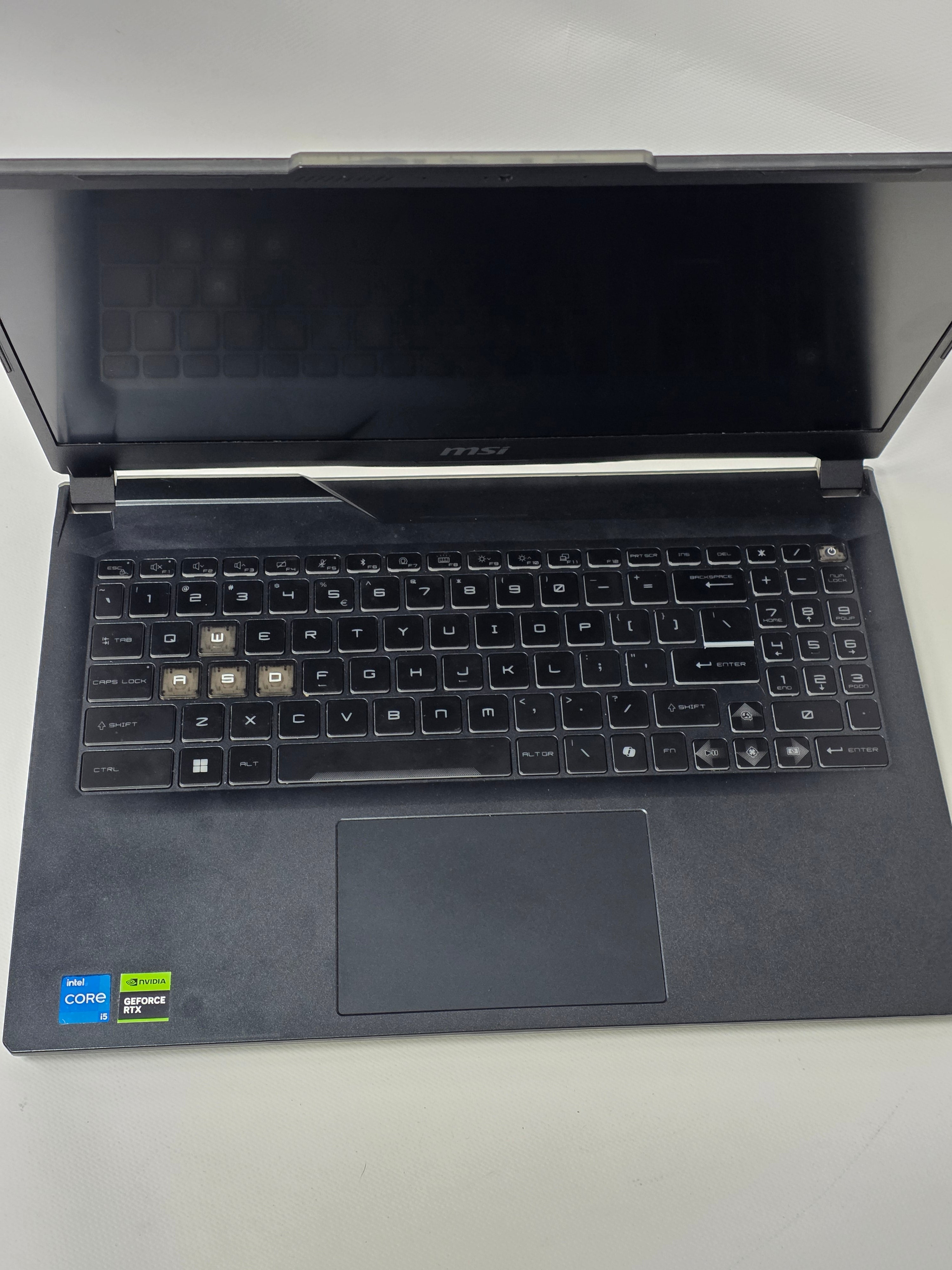 Laptop MSI CYBORG 15