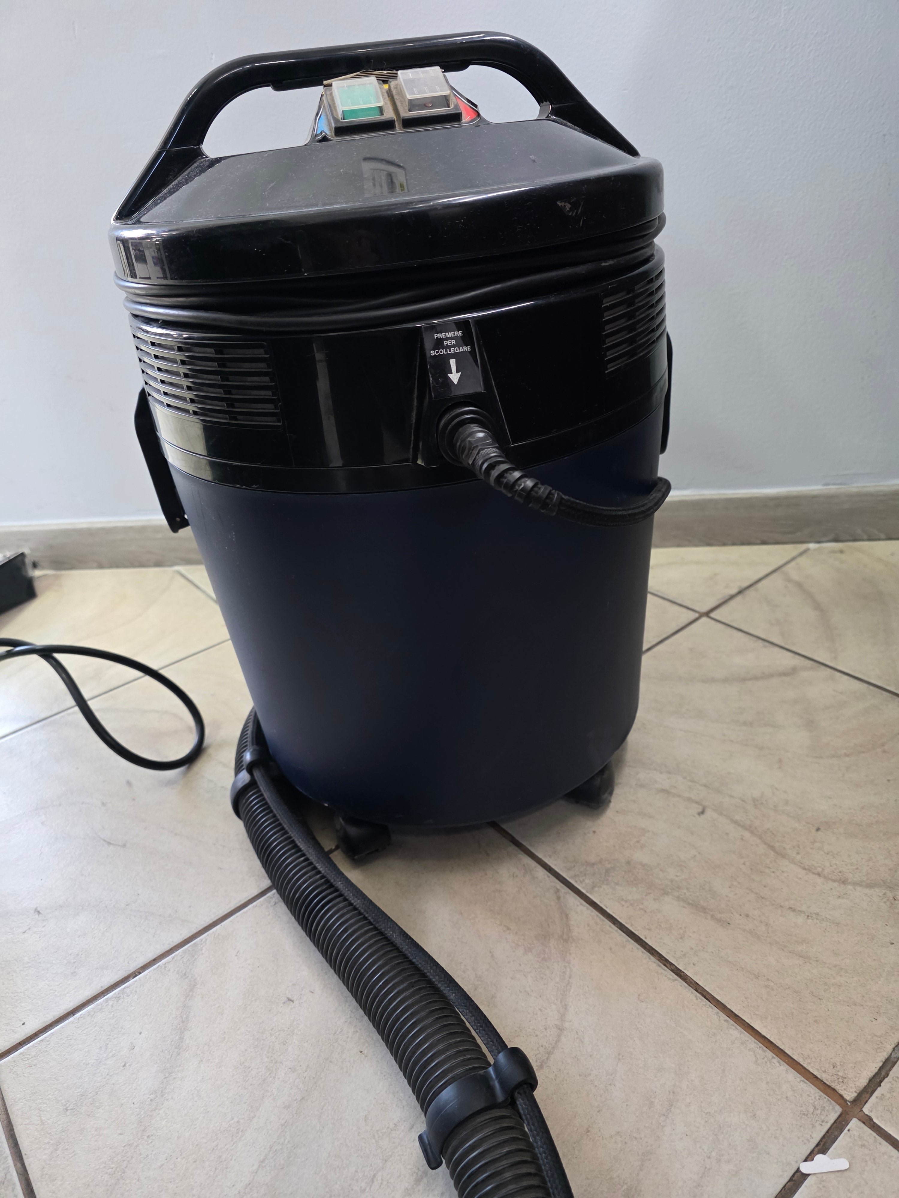 Aspirator Profesional Injectie/ Extractie Gisowatt Lavamatic GSW5
