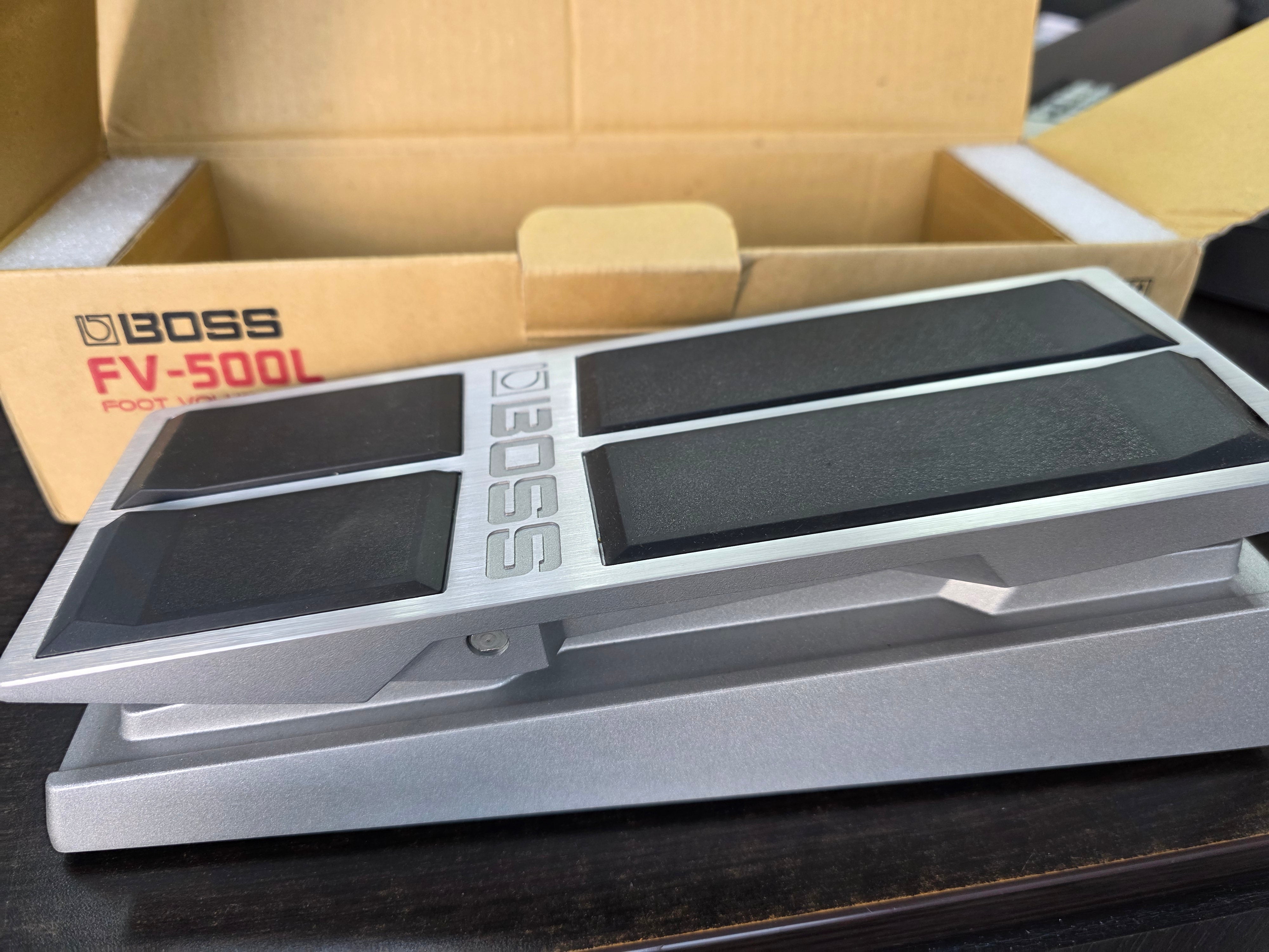 Pedala de Volum Boss