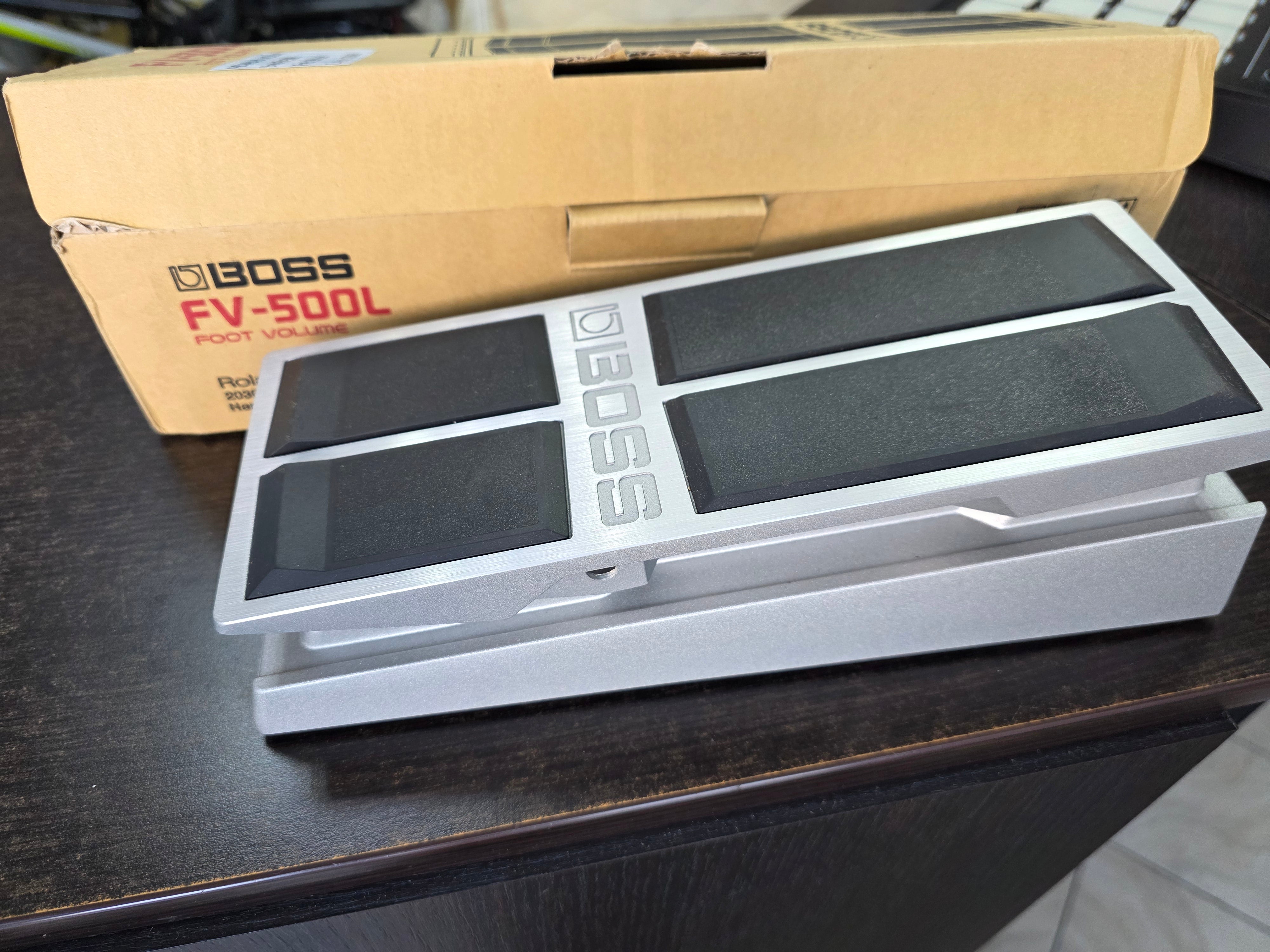 Pedala de Volum Boss