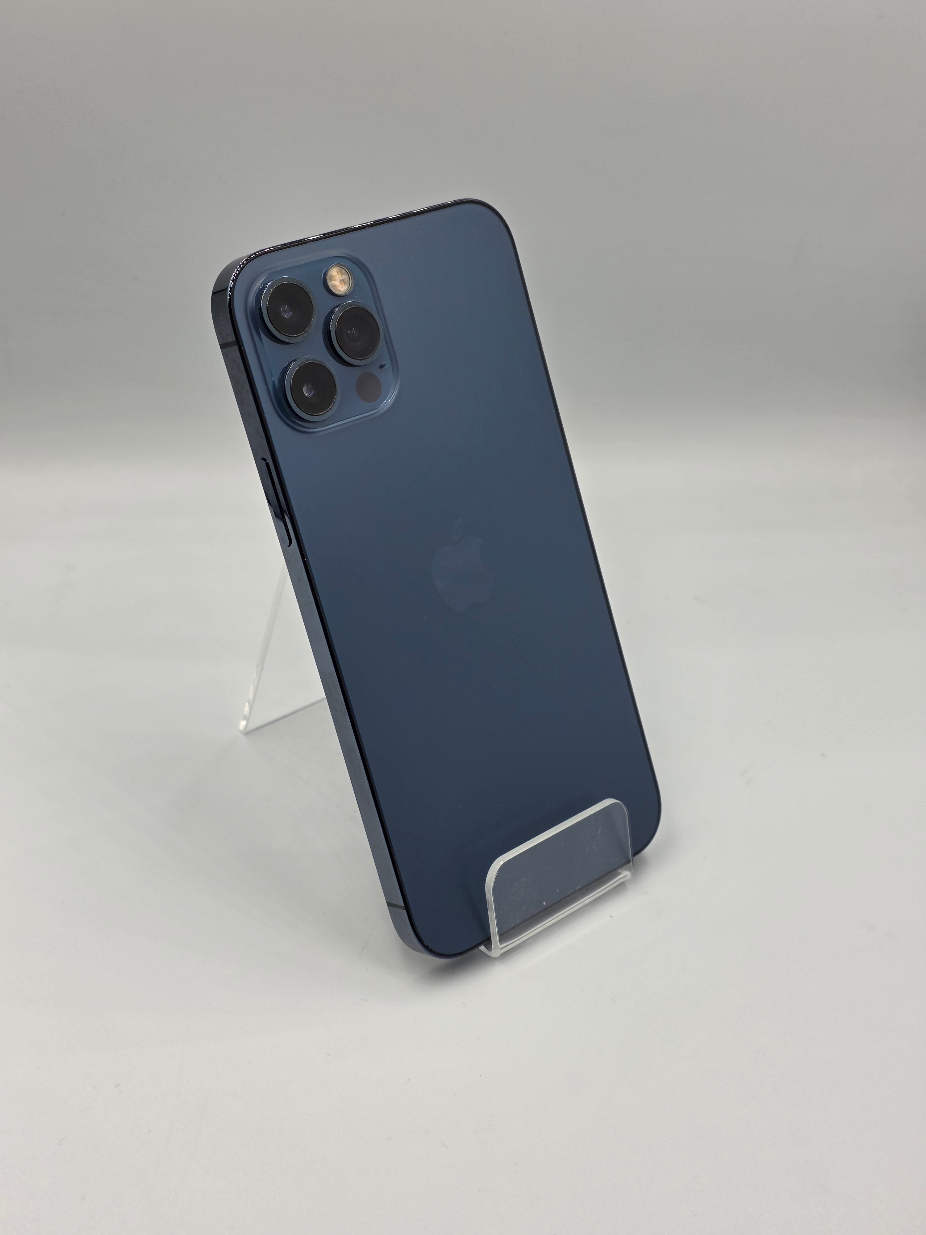 Apple iPhone 12 Pro Albastru