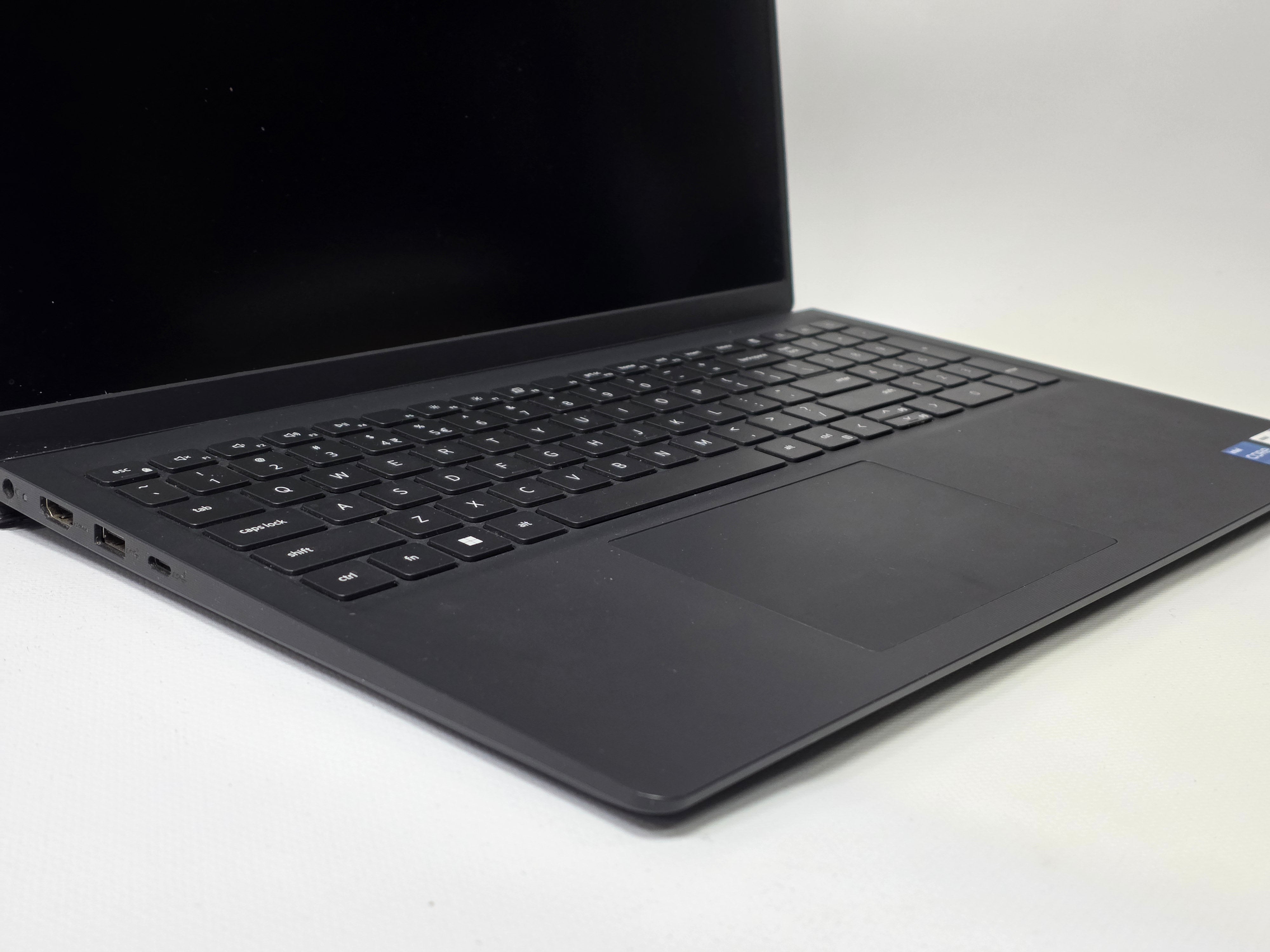 Laptop Dell Vostro 15 3530