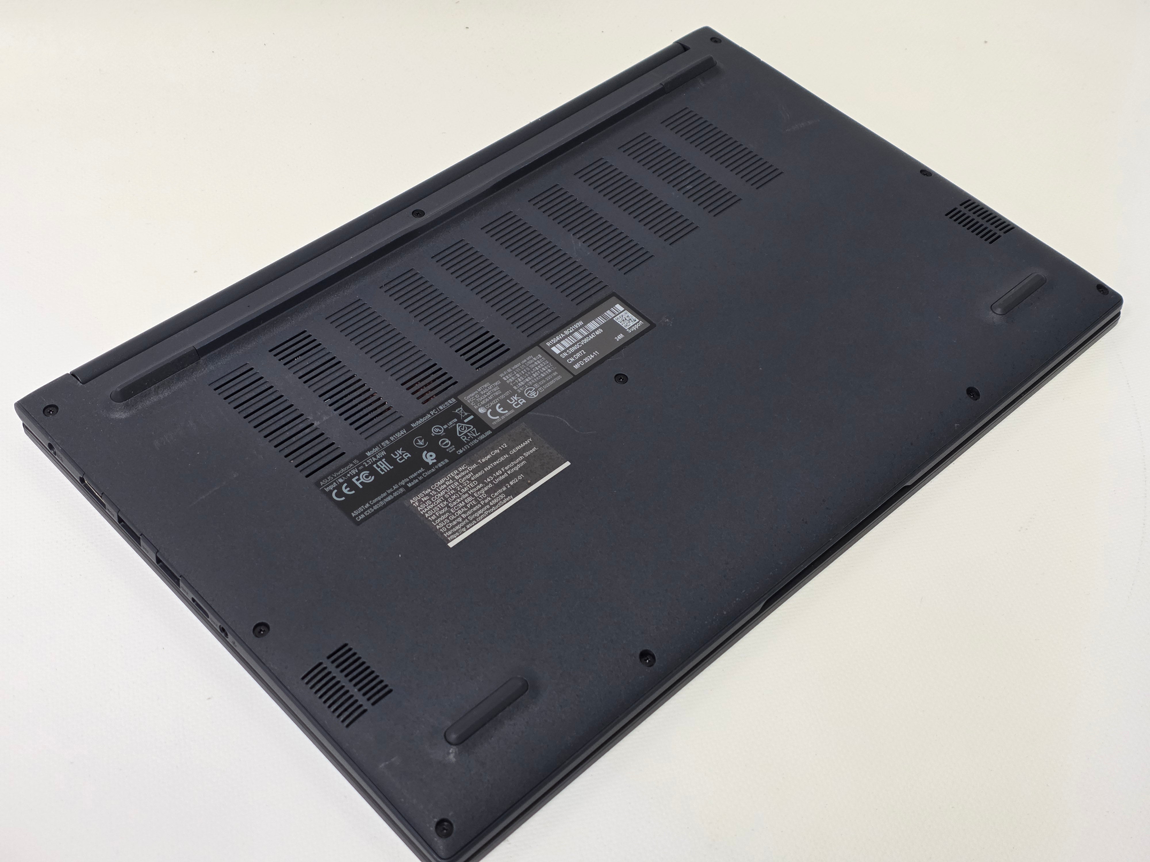 Laptop Asus Vivobook X1504VA