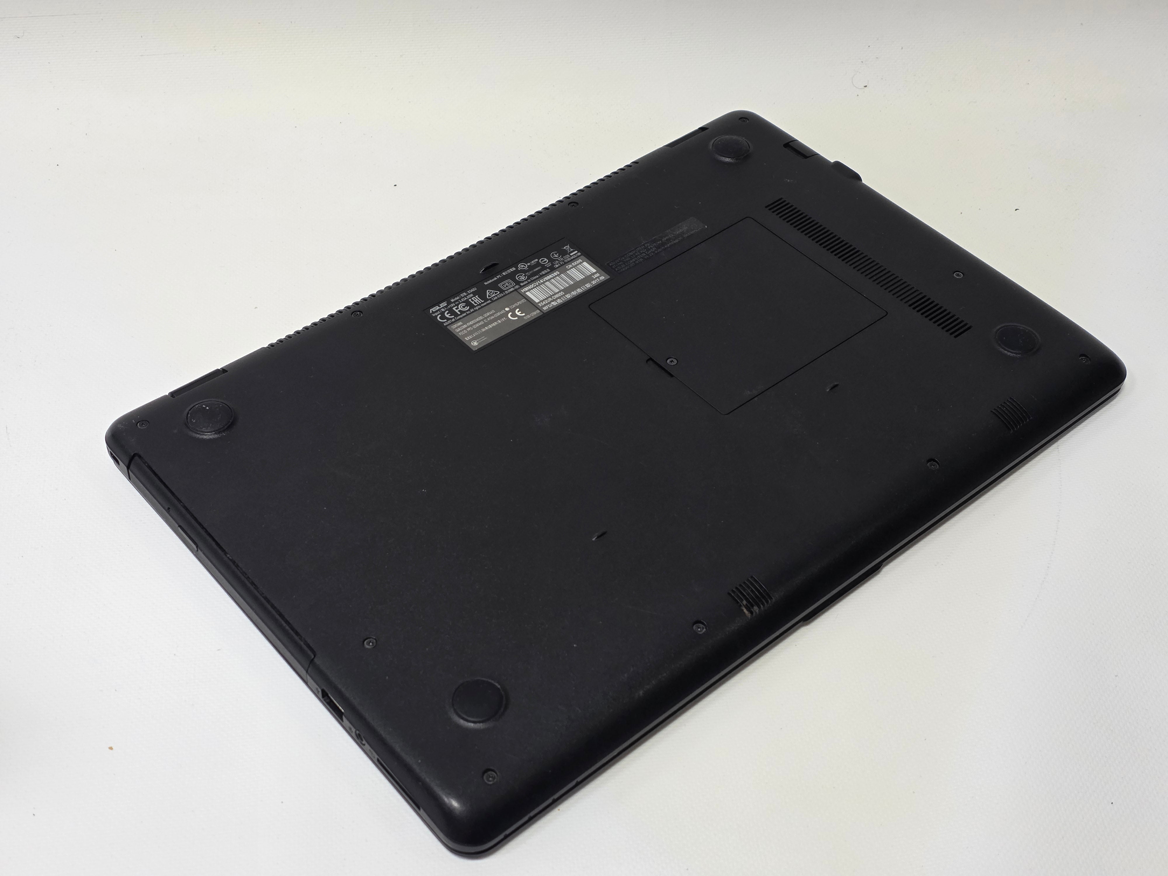 Laptop Asus X542UR – Intel Core i5-7200U, 4GB RAM, NVIDIA GeForce 930MX