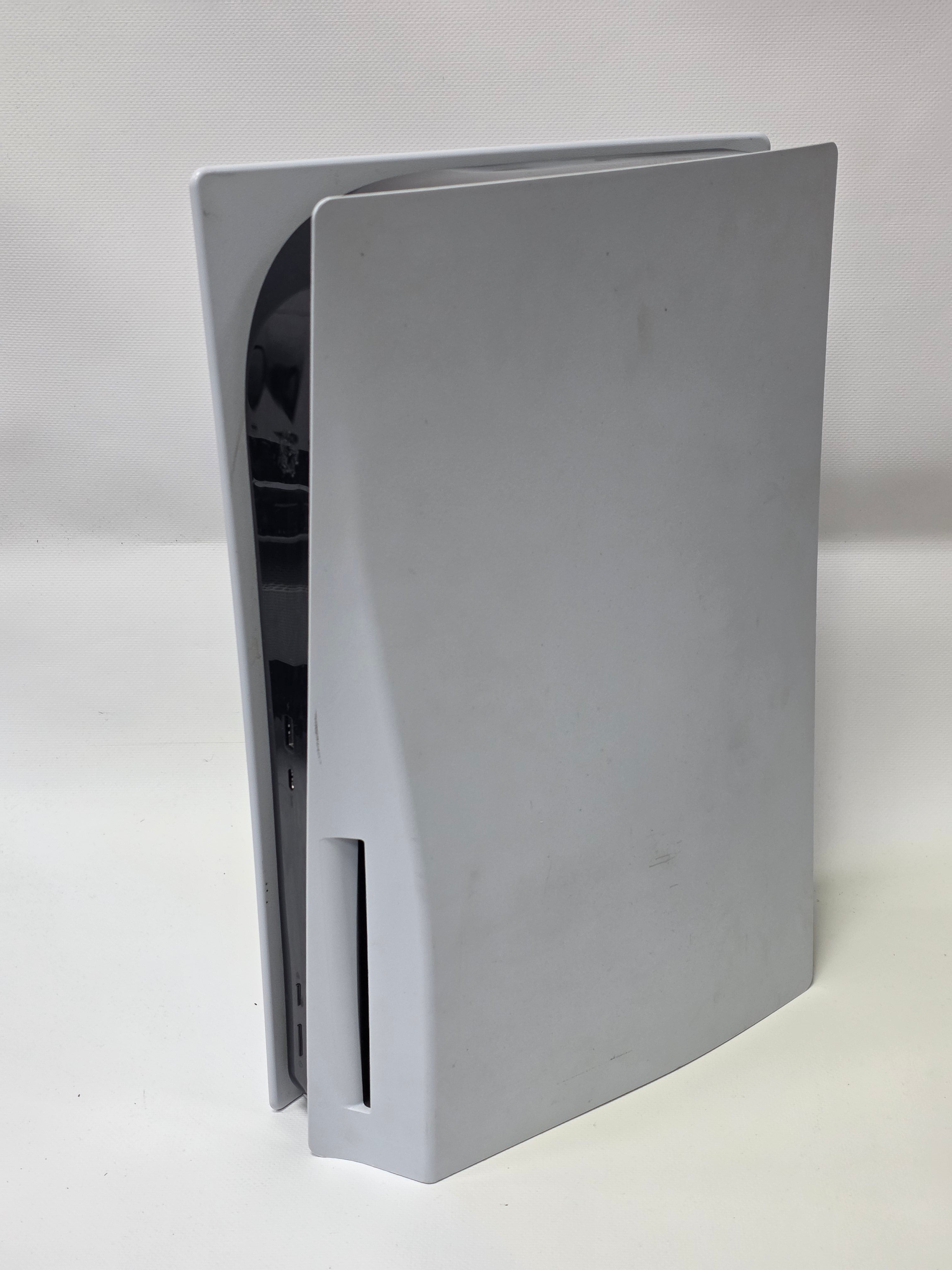 PlayStation 5 Disk Edition + Controller
