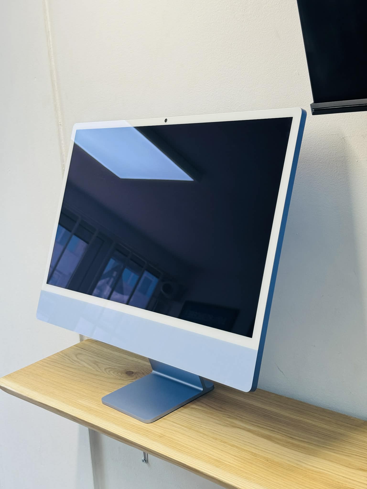 Apple iMac M4 Albastru Retina – Calculator All-in-One Performant