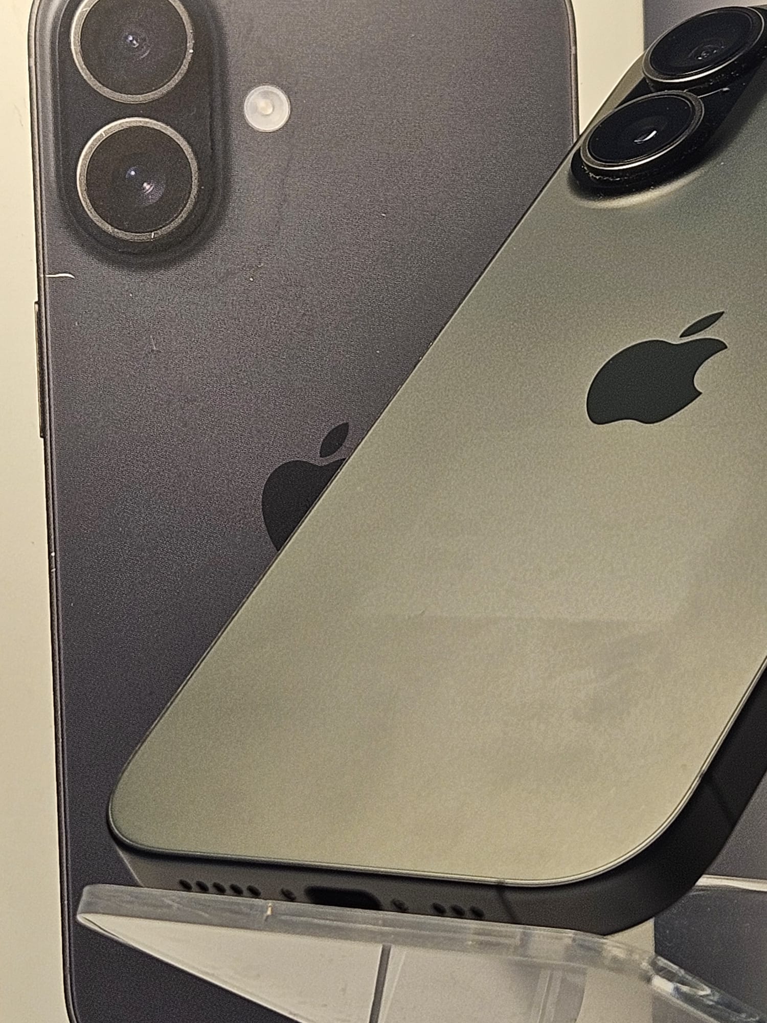 Apple iPhone 17, 256GB, Baterie 100%