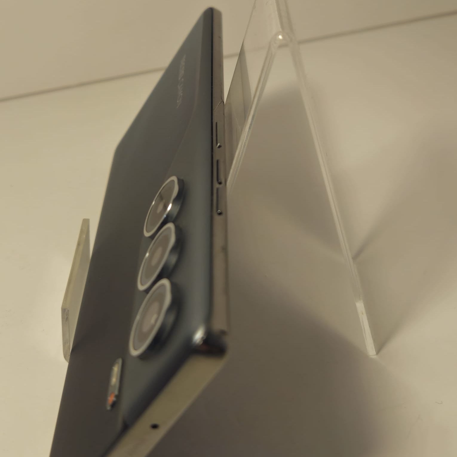 Telefon TECNO CAMON 40 Pro – 256GB