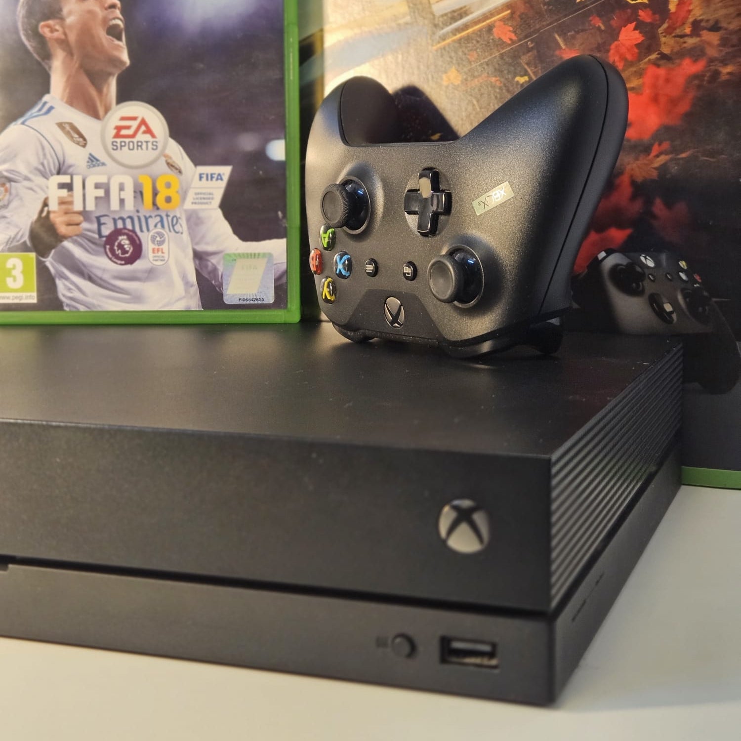 Consola Xbox One X, 1TB, Model 1789 - Stare Excelenta