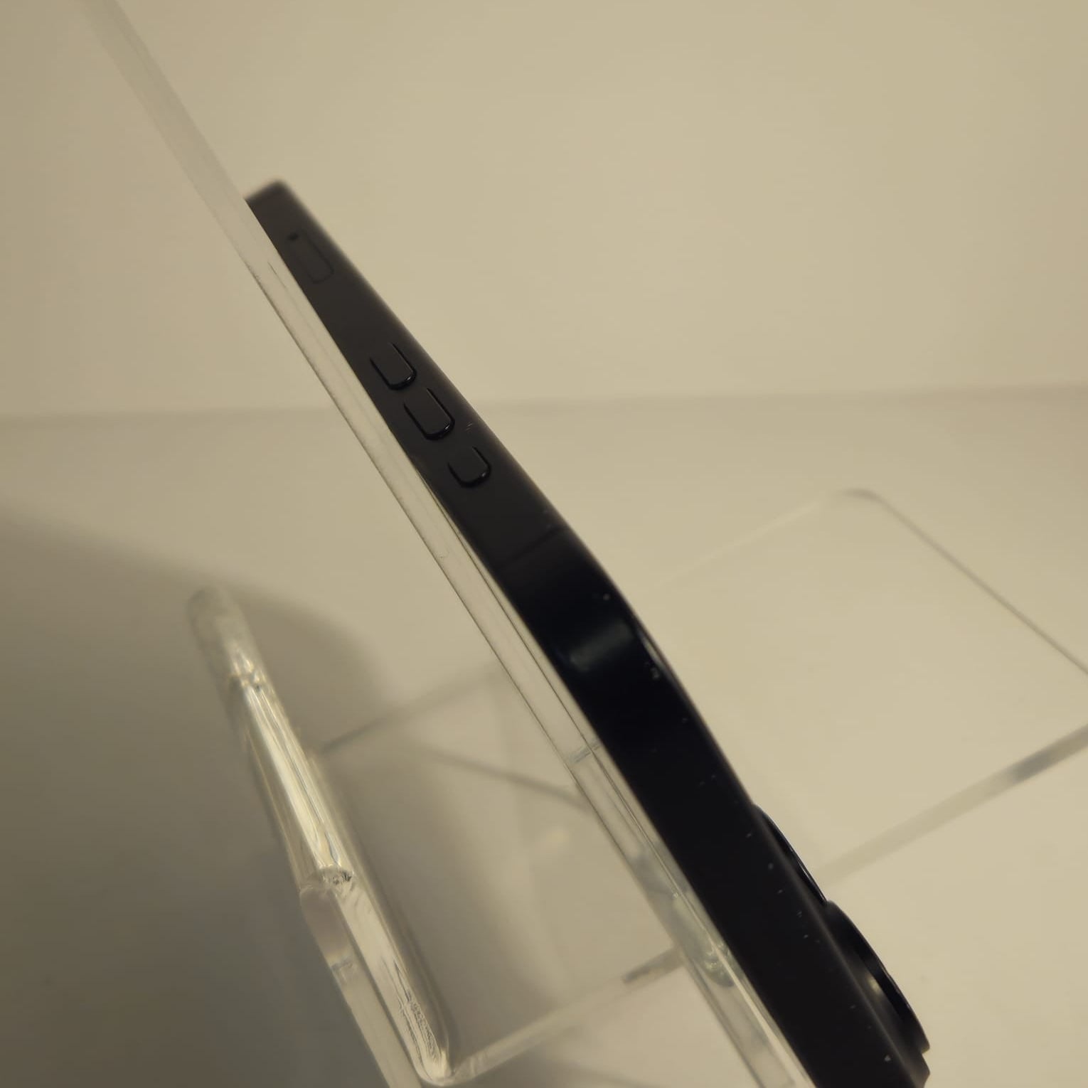 Apple iPhone 16 128GB – Baterie 88%