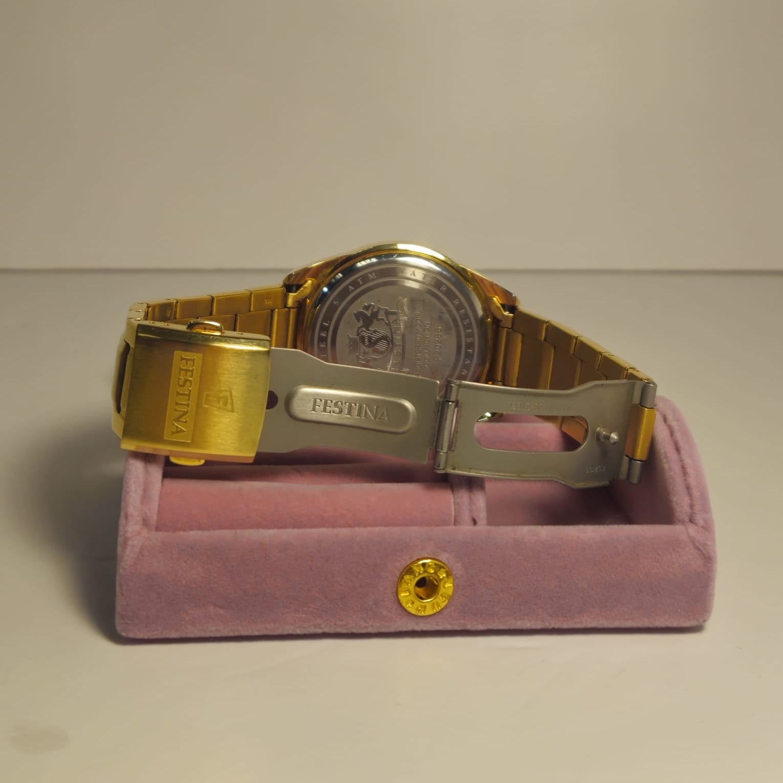 Ceas Festina F20266 – Auriu, Cadran Auriu, Cronograf, Brățară Metalică