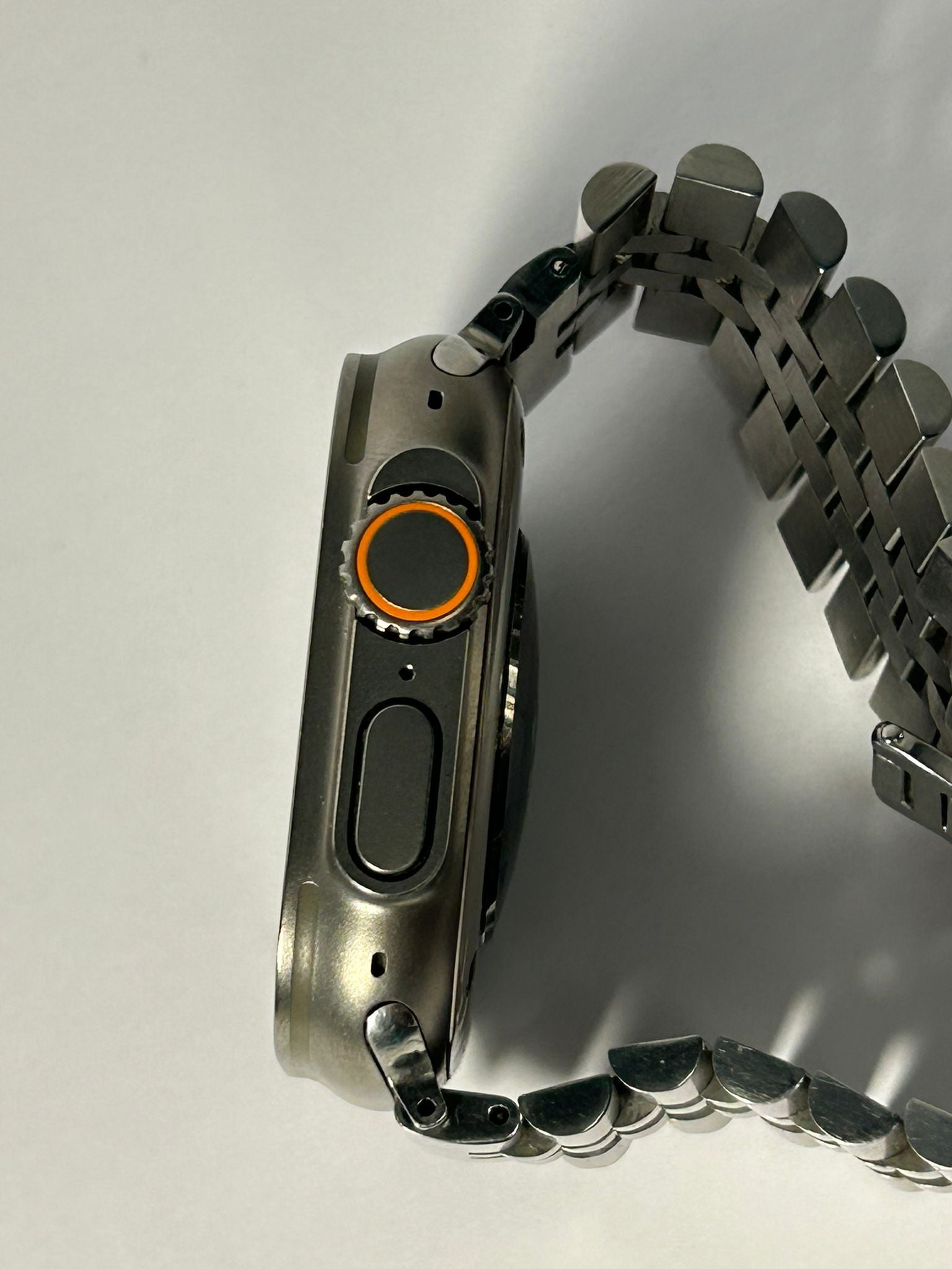Apple Watch Ultra 2 49mm – Brățară Metalică + Curea Extra – Baterie 93%