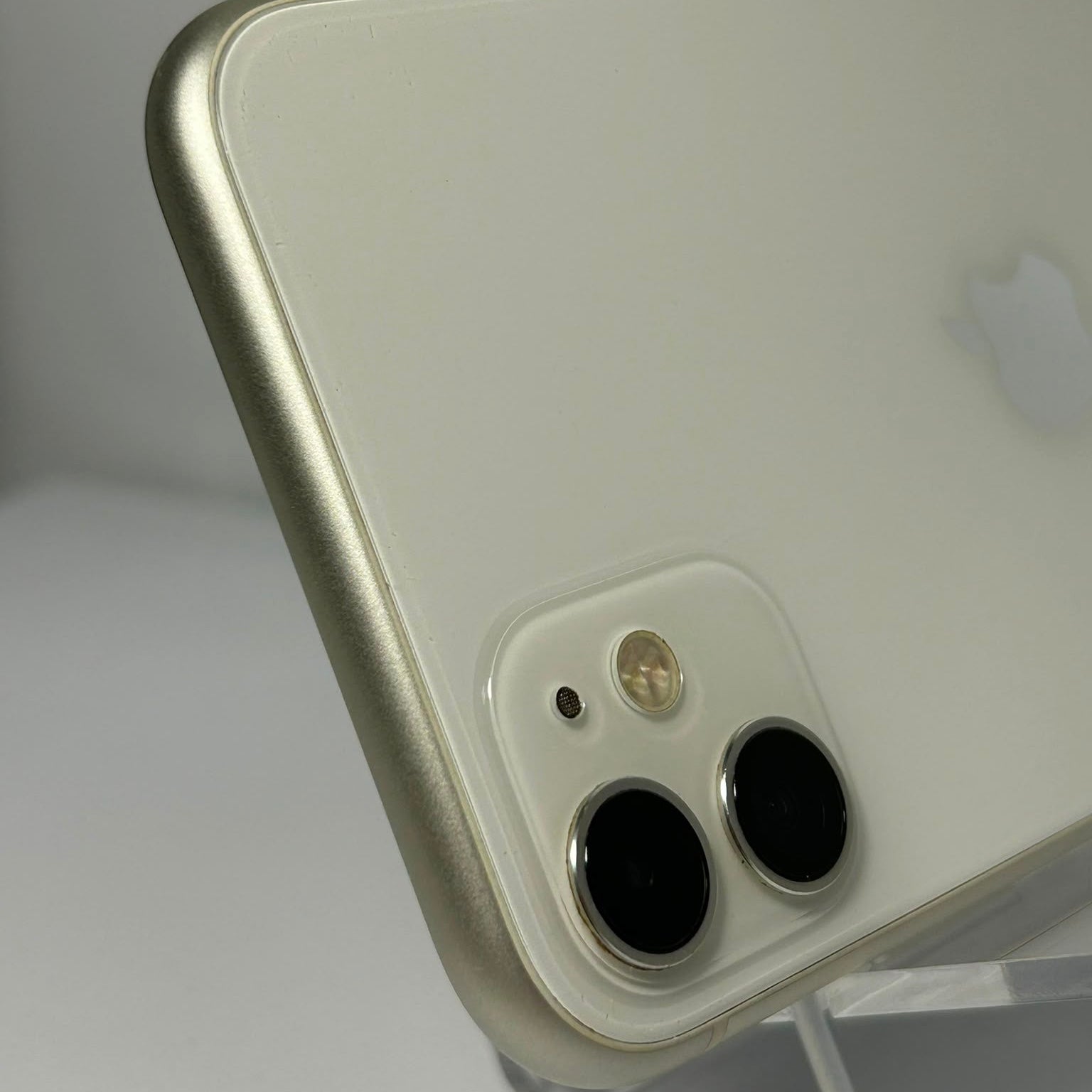 iPhone 11 64GB Alb Baterie 87%