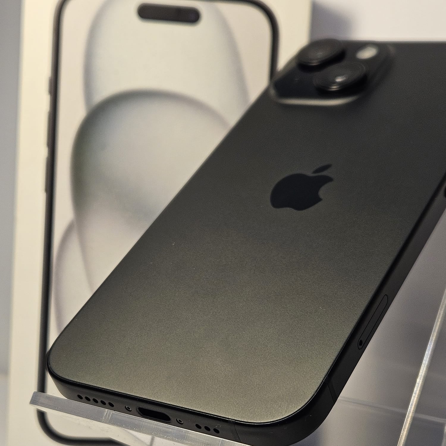 Apple Iphone 15, 128GB, Baterie 100%