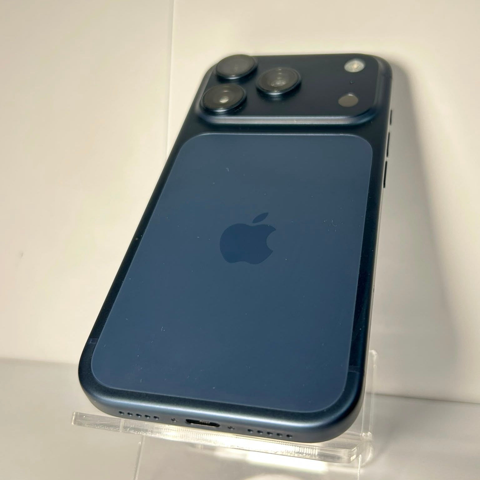 iPhone 17 Pro 256GB Albastru – Baterie 100%, Doar 13 Cicluri, Stare Excelentă