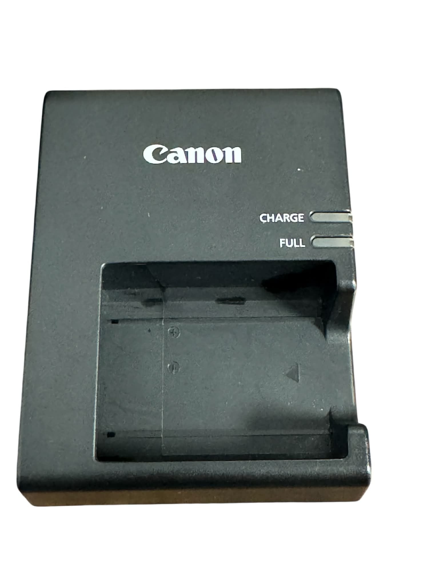 Canon EOS 4000D + Obiectiv 18-55mm – Aparat Foto DSLR Ca Nou