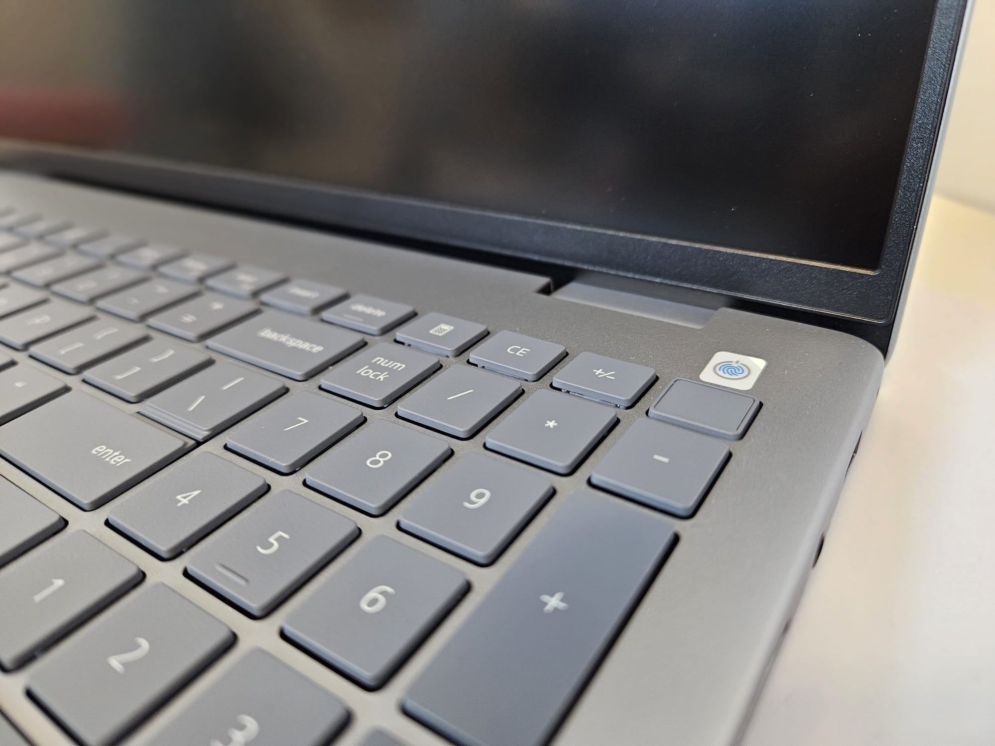Dell Inspiro 16 5640
