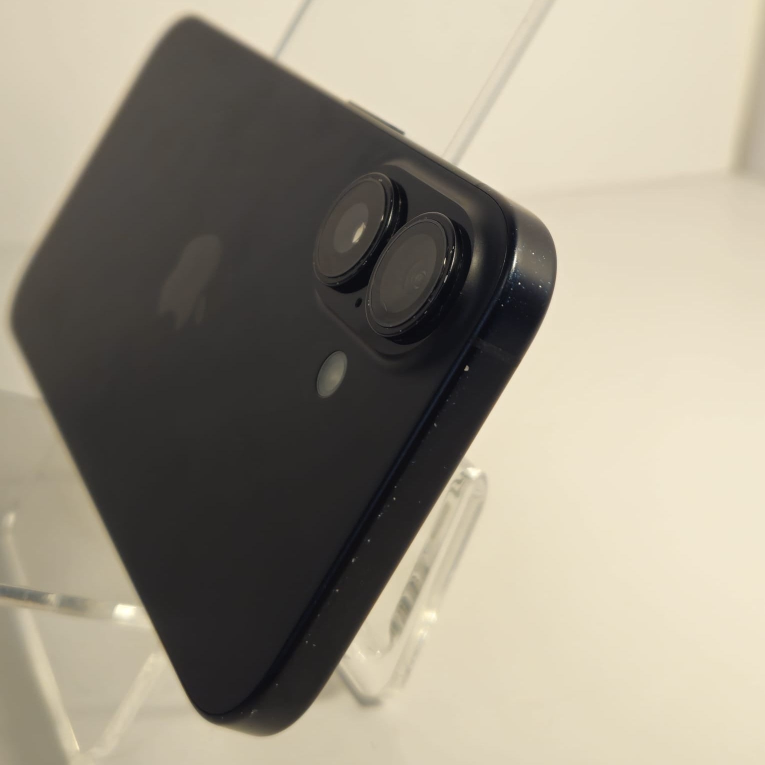 Apple iPhone 16 128GB – Baterie 88%