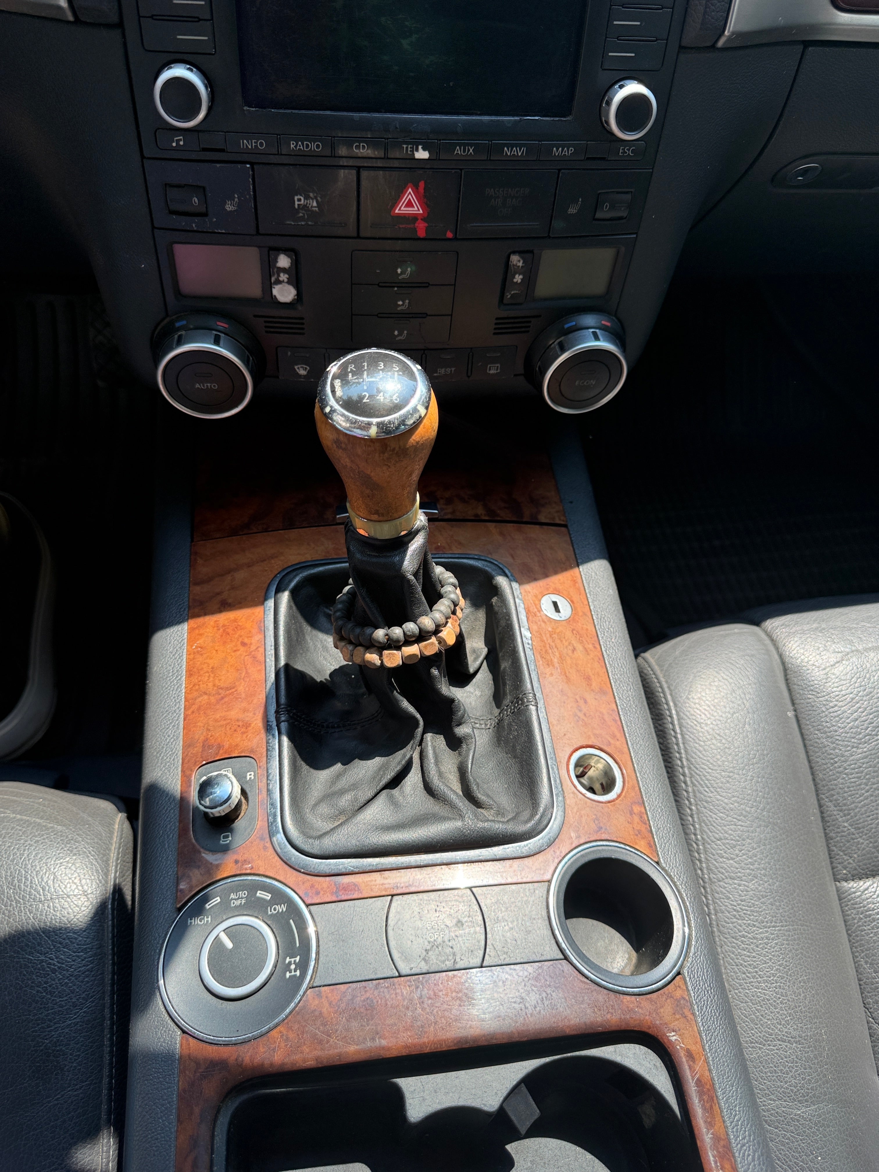 Volkswagen Touareg 2.5 TDI, cutie manuală, an 2004, 395.000 km.