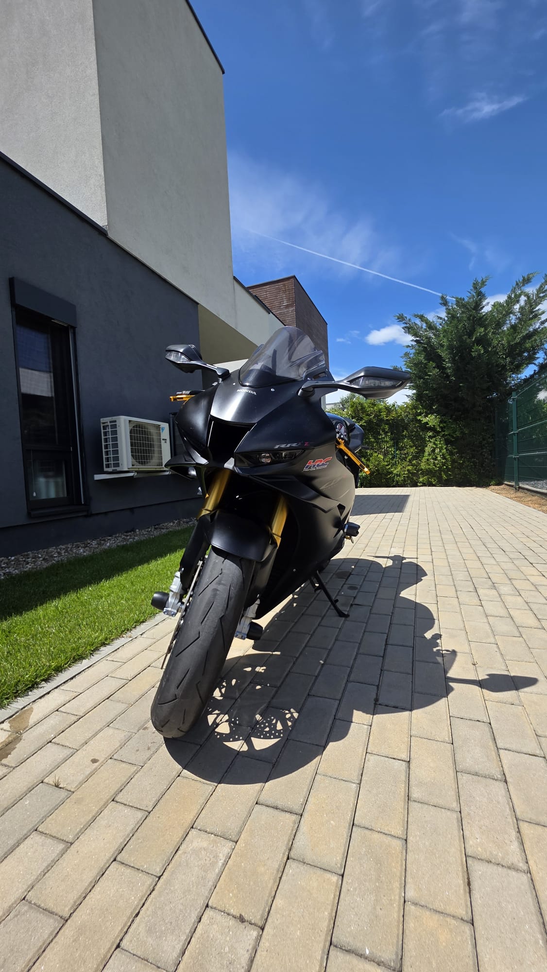 Honda CBR 1000 RR-R SP 2025, 229 CP, Akrapovic Titanium, Garanție Honda