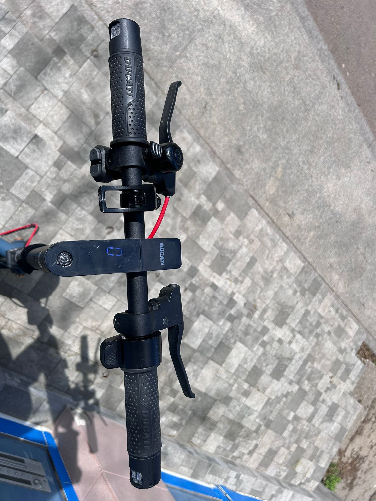 Trotineta Ducati PRO I MAX – Performanță urbană redefinită