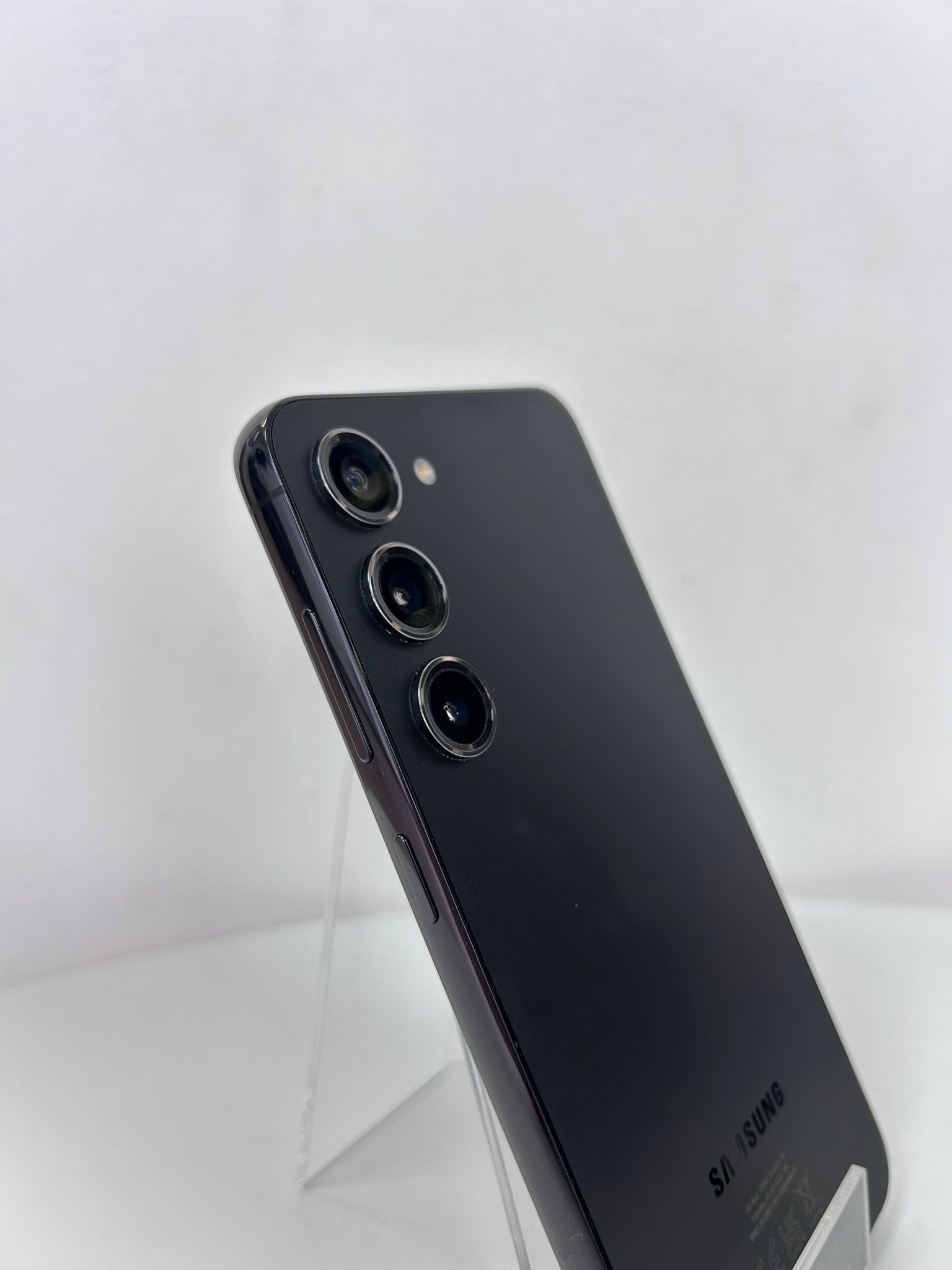 Samsung Galaxy S23 128GB, 8GB RAM, Black – Performanță premium într-un design compact
