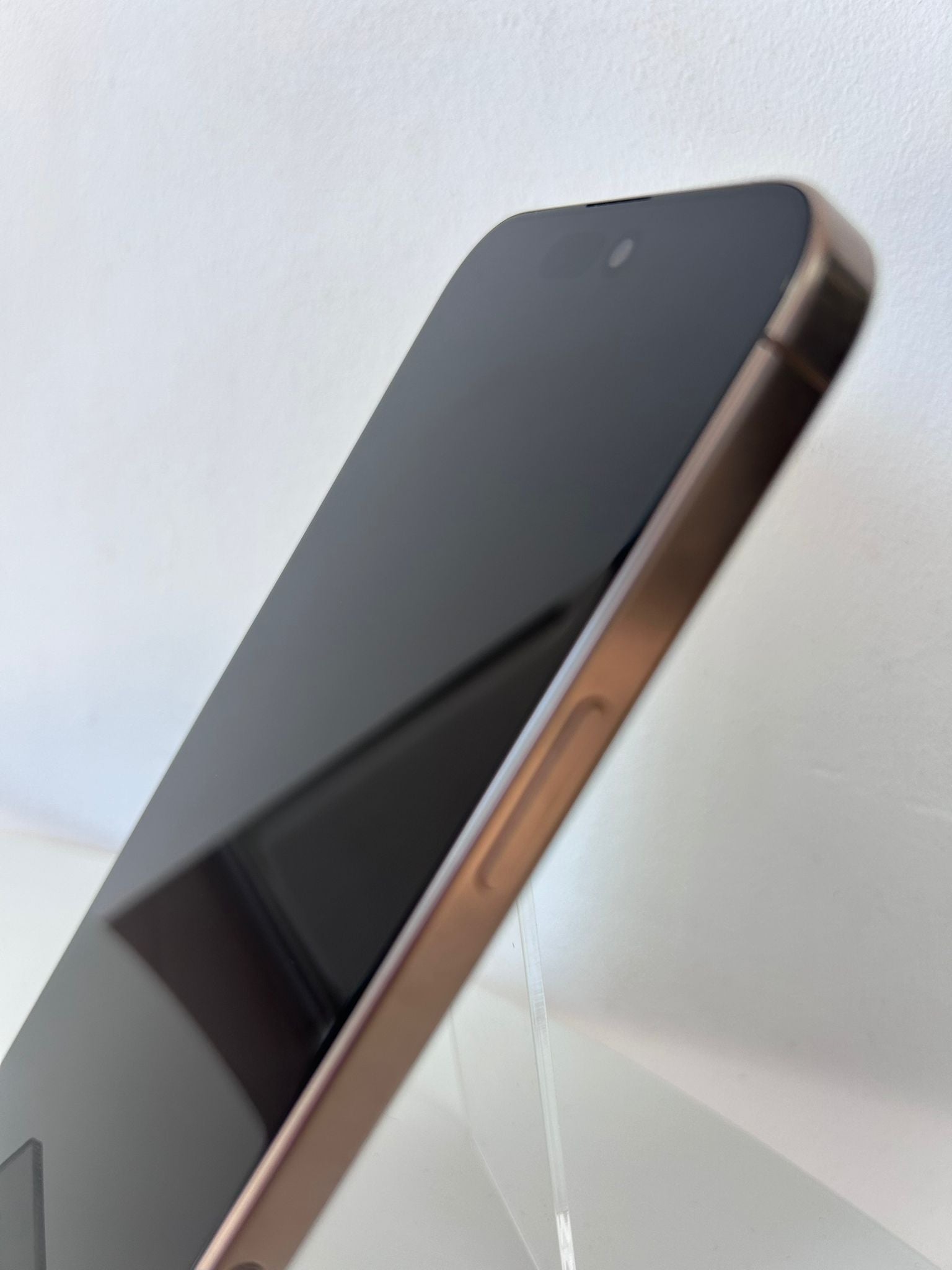 Apple iPhone 16 Pro Max 1TB Desert Titanium – Performanță premium și design exclusiv