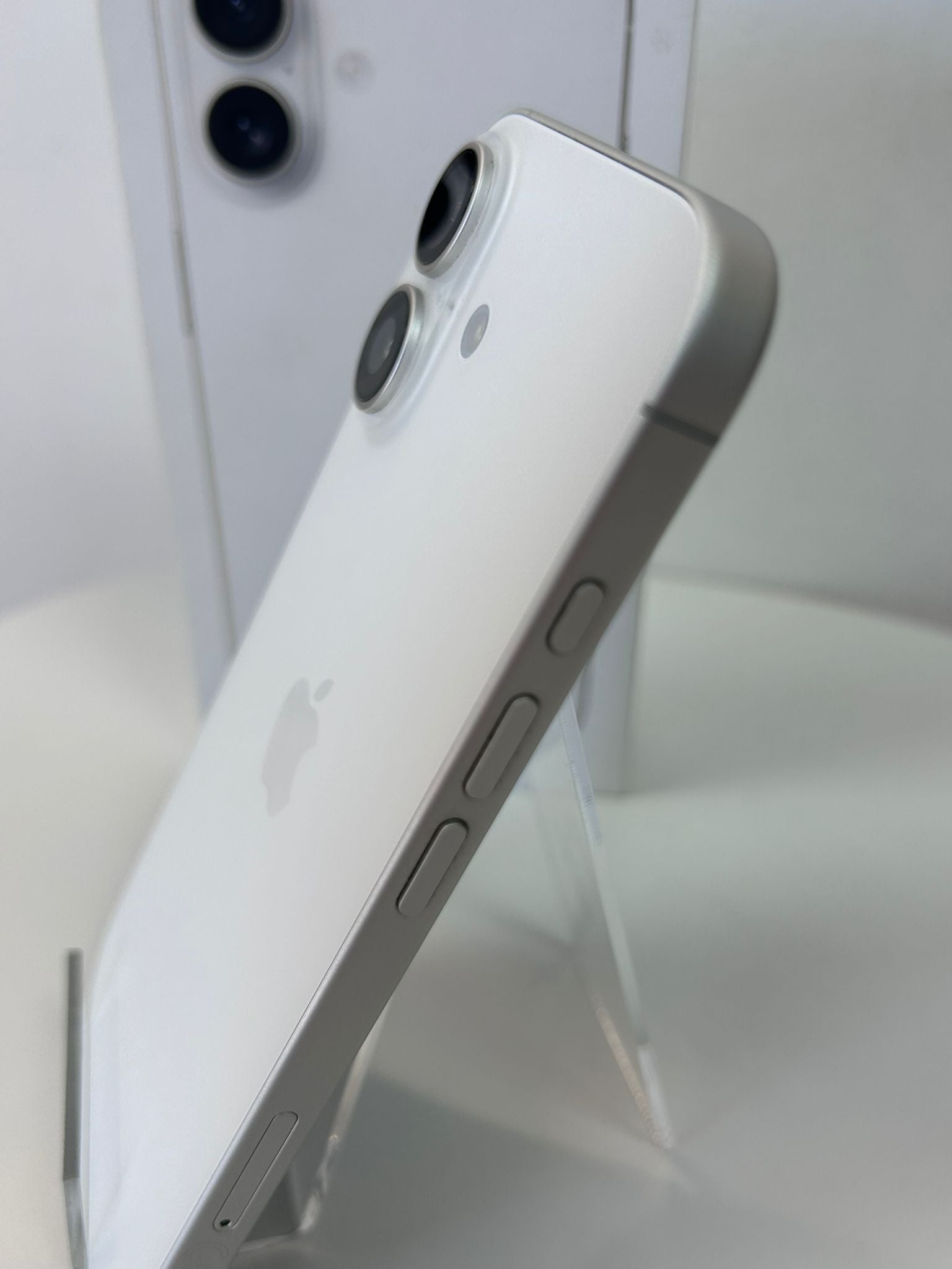Apple iPhone 17 256GB Alb – Telefon Apple 5G cu Cameră 48MP și Ecran Super Retina XDR