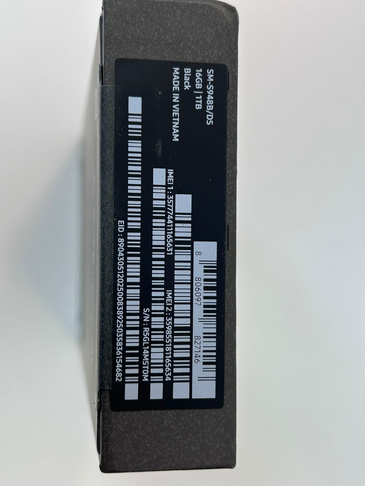 Samsung Galaxy S26 16GB RAM 1TB Black – Putere, Eleganță și Performanță de Top