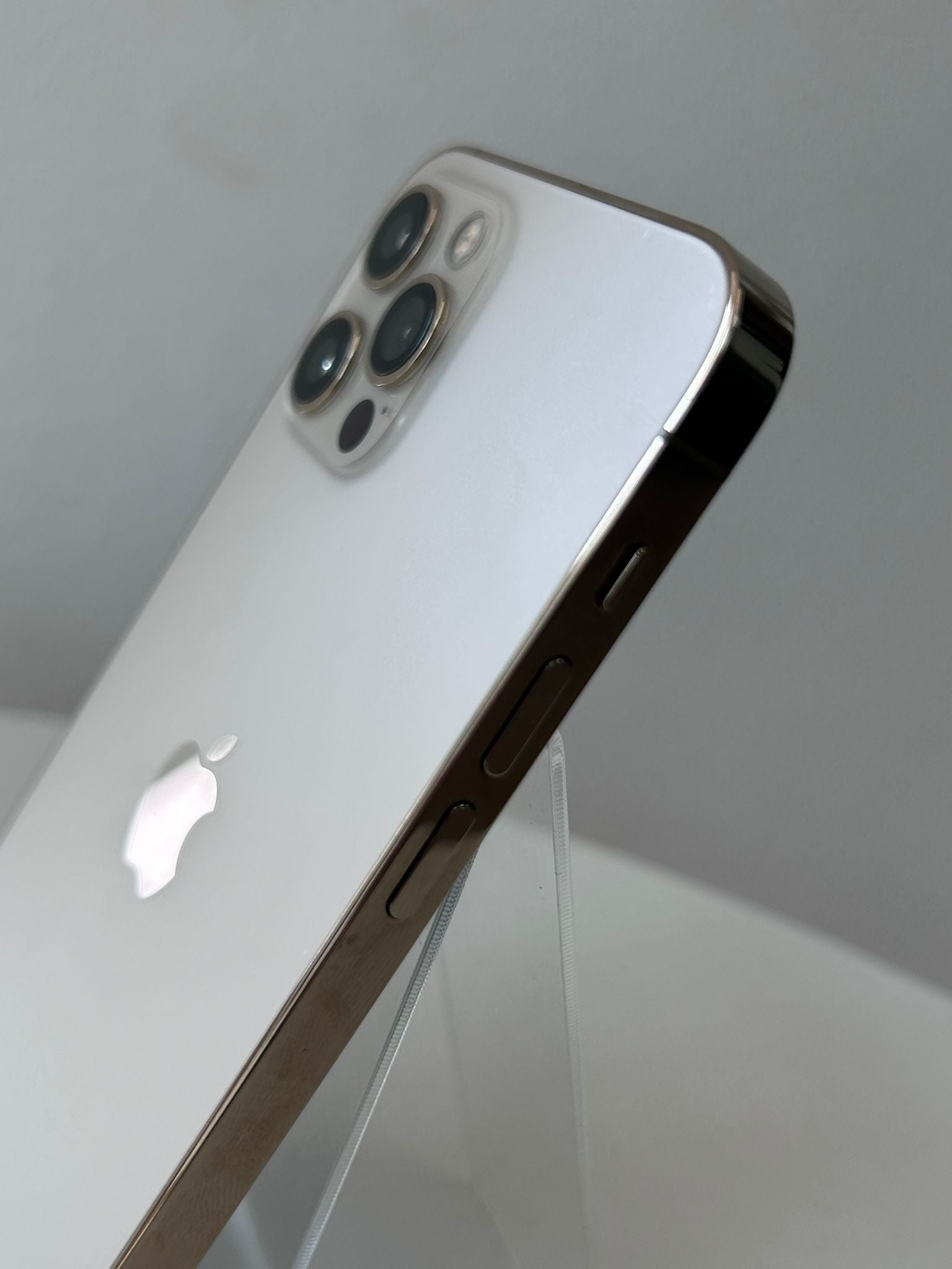 iPhone 12 Pro Gold 512GB – Telefon Apple premium cu stocare generoasă